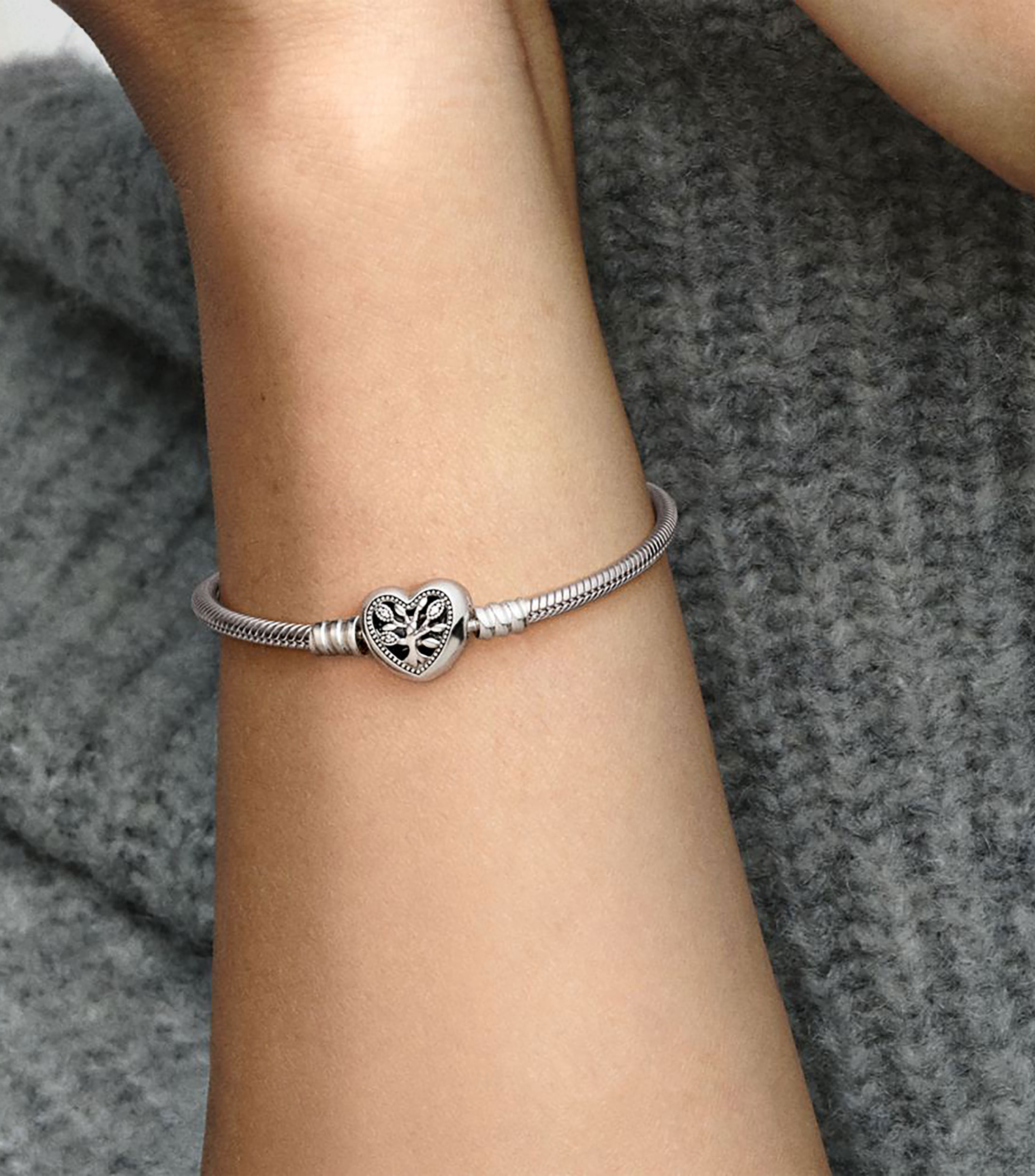 Brazalete con Corazón Mujer
