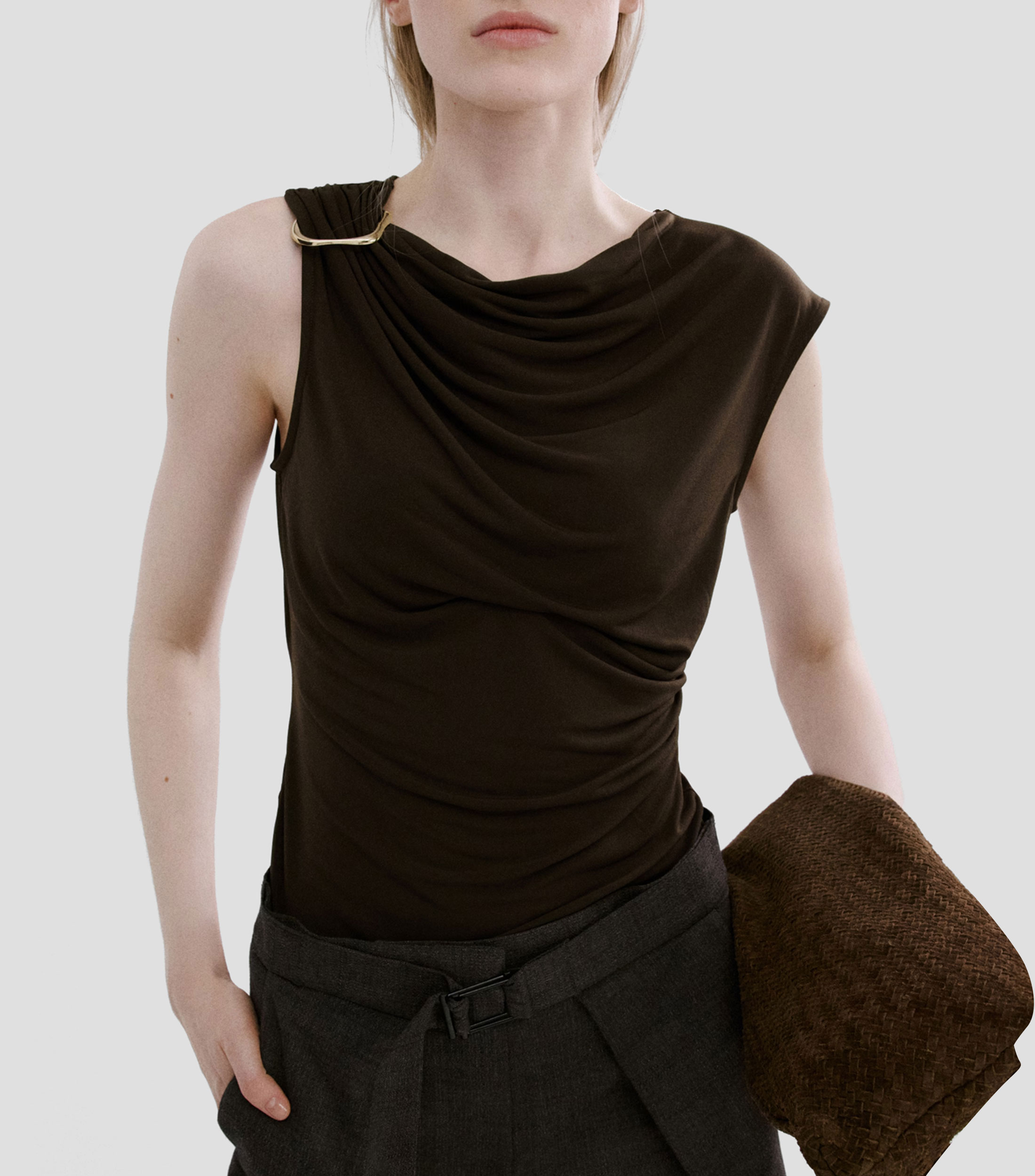 Blusa lisa sin mangas Mujer