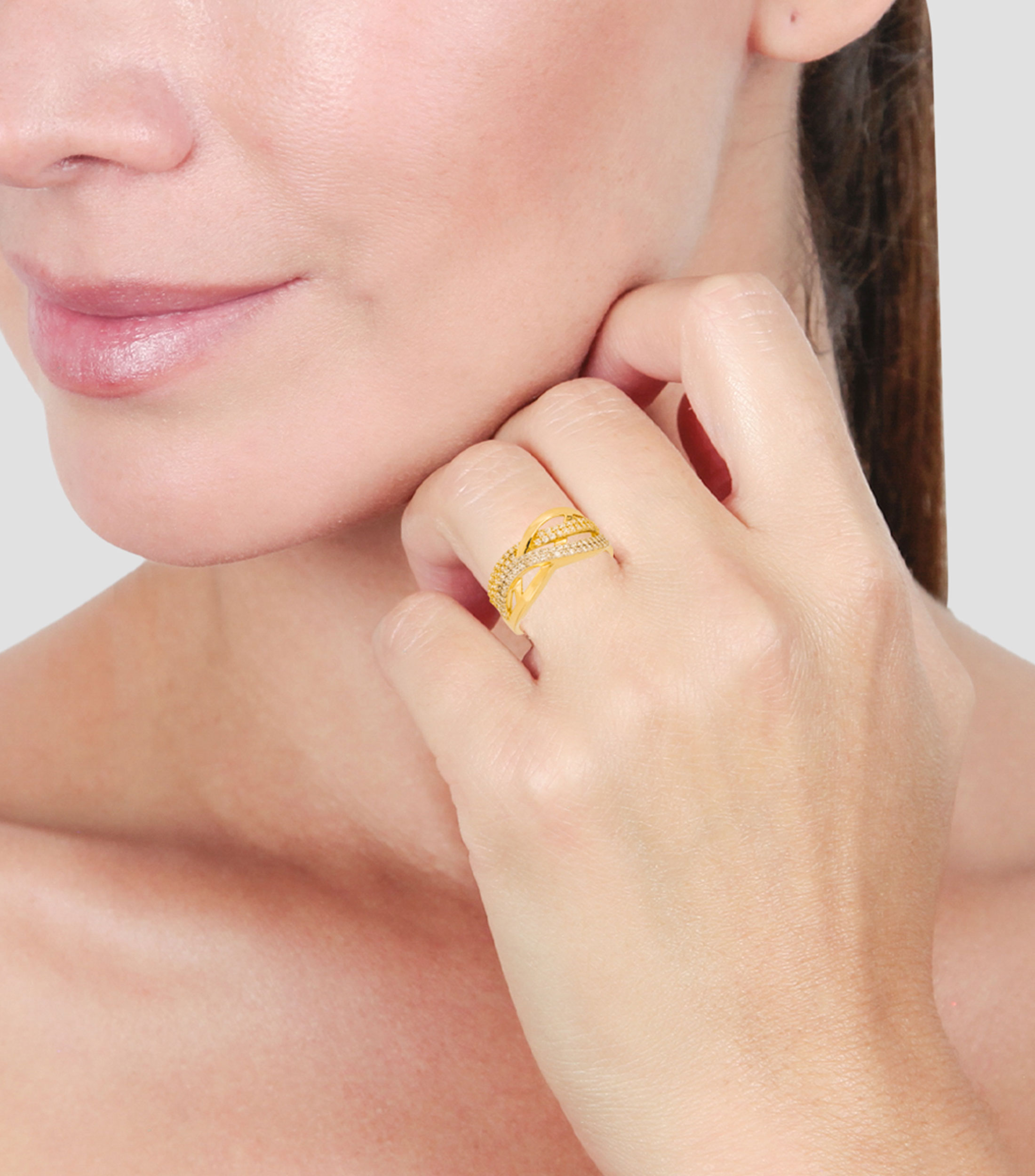 Anillo en oro con zirconia Mujer