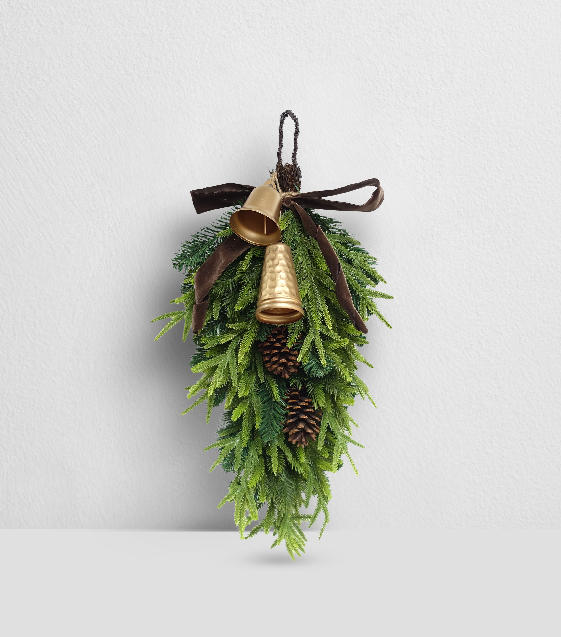 Figura Decorativa Navideña para puerta con campanas en Plástico