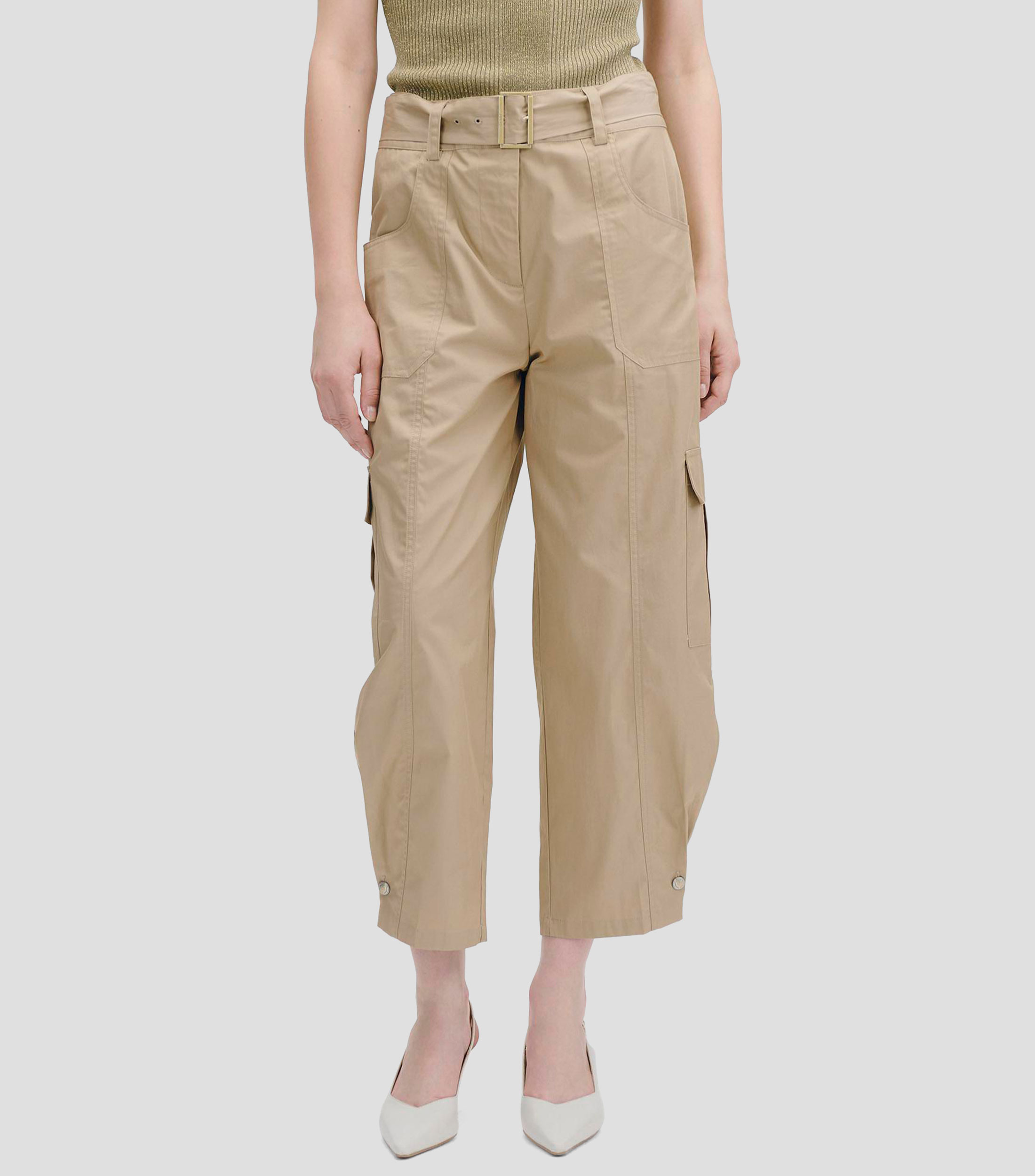 Pantalón cargo tiro alto botón ajustable en ruedo con cinturón Mujer