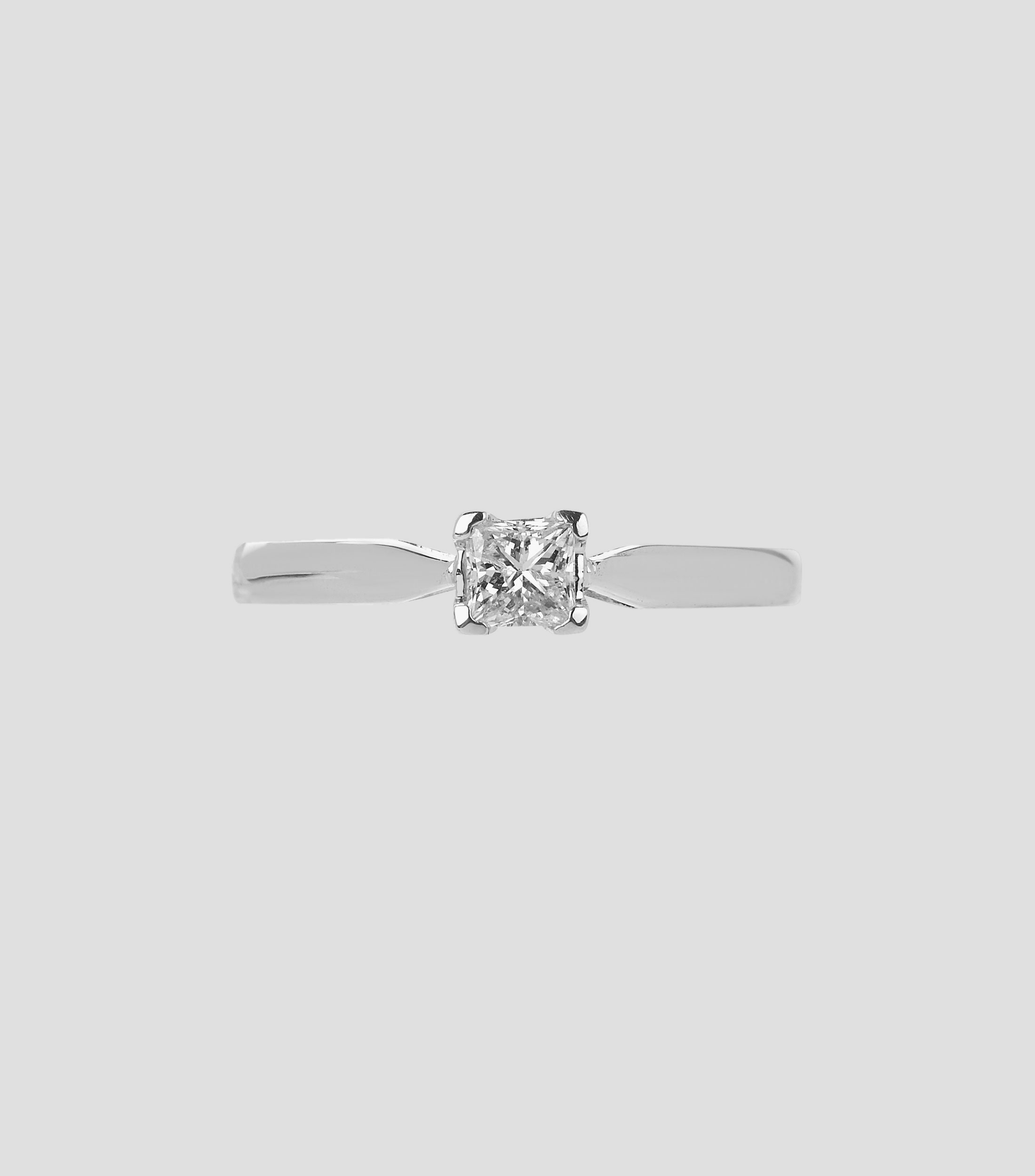 Anillo solitario en Oro de 14 kilates con diamante Mujer
