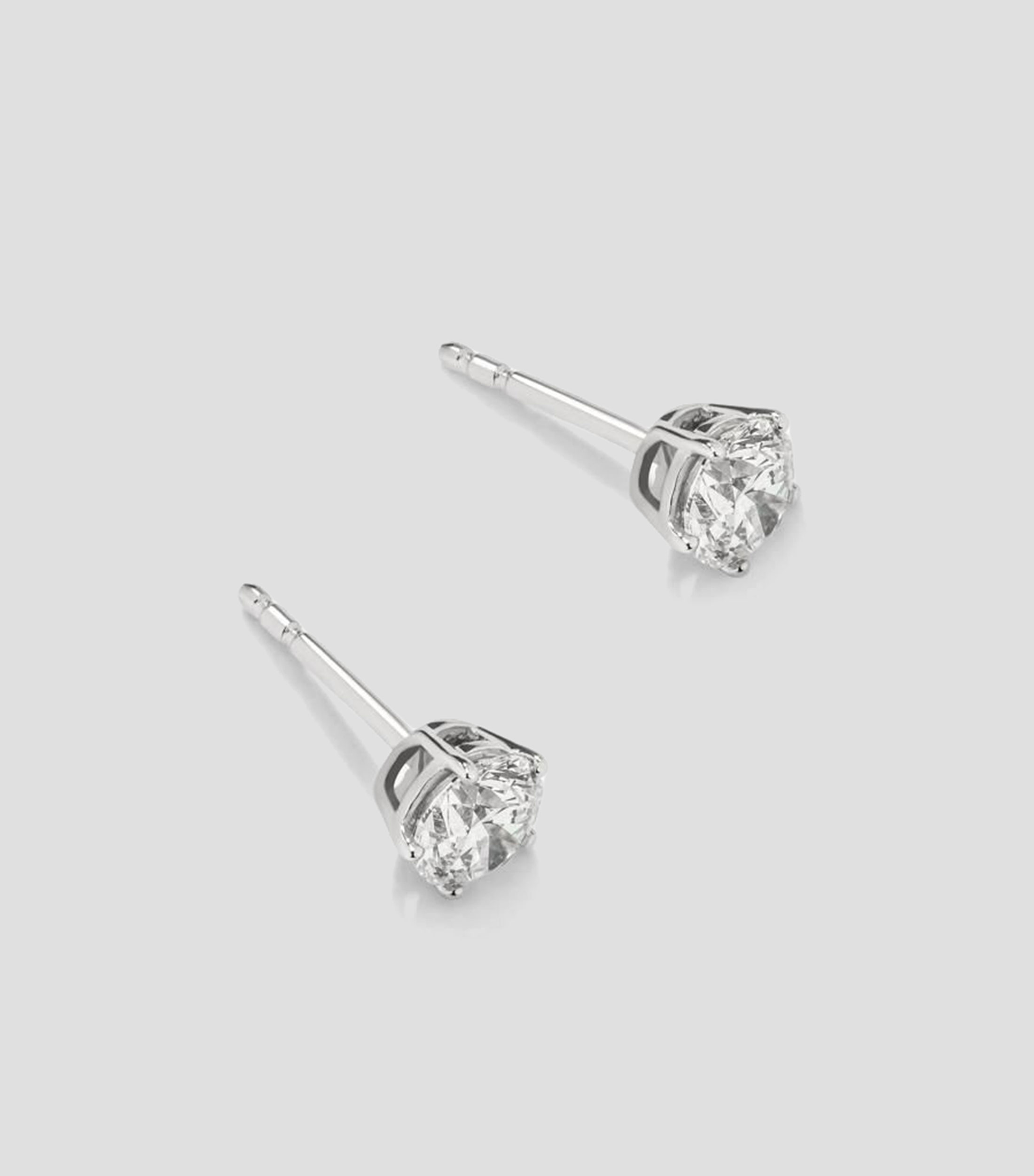 Aretes en Oro blanco de 18 Kilates con diamante Grace Mujer