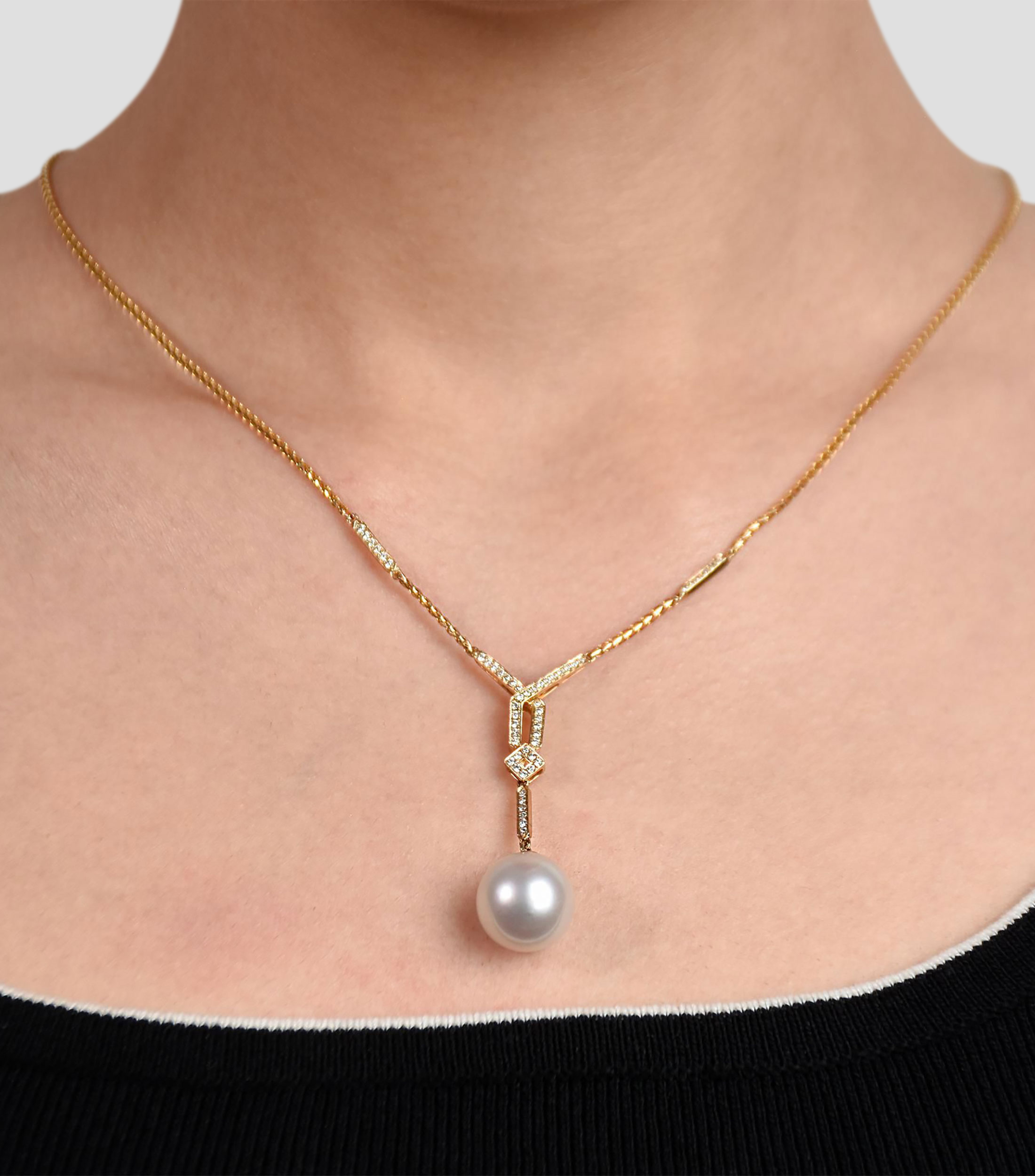 Gargantilla en oro amarillo de 14 kilates con perla y diamante Mujer