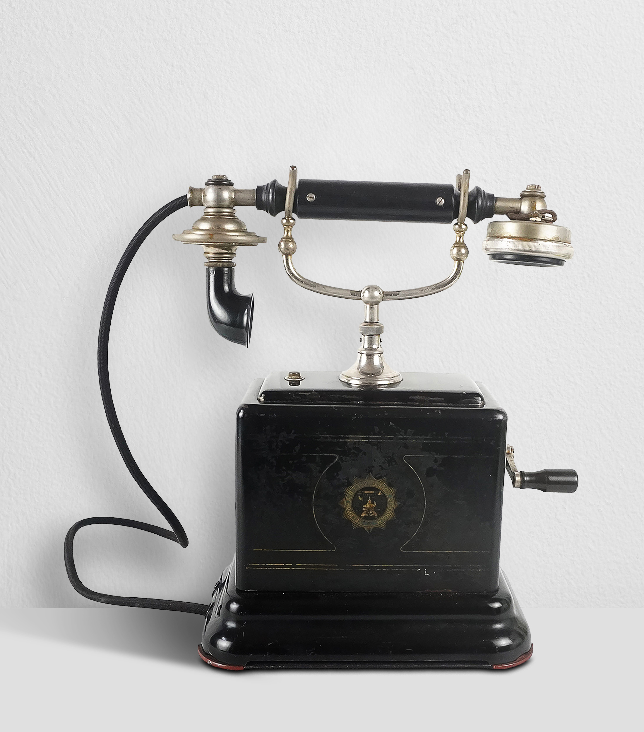 Teléfono decorativo de mesa A.B. Ericsson en baquelita