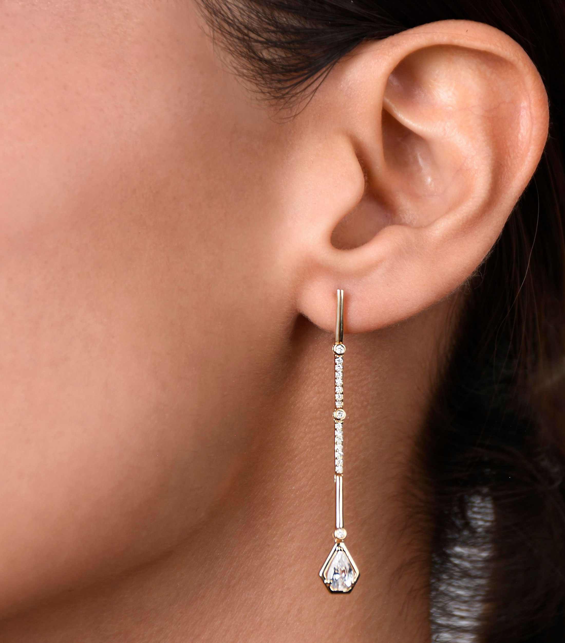 Aretes en Oro de 18 Kilates con Piedras Mujer