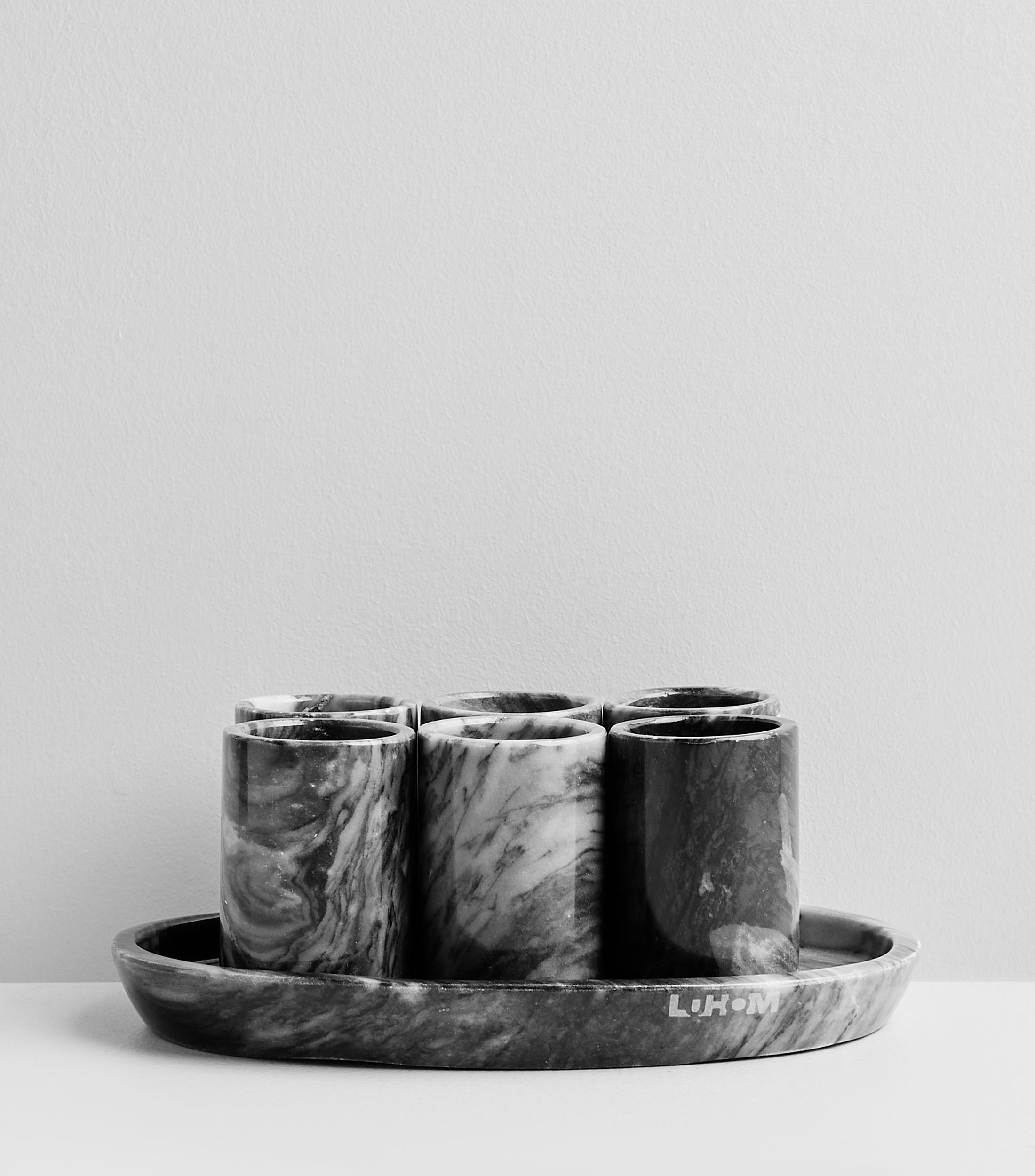 Set 6 vasos tequileros con charola gris