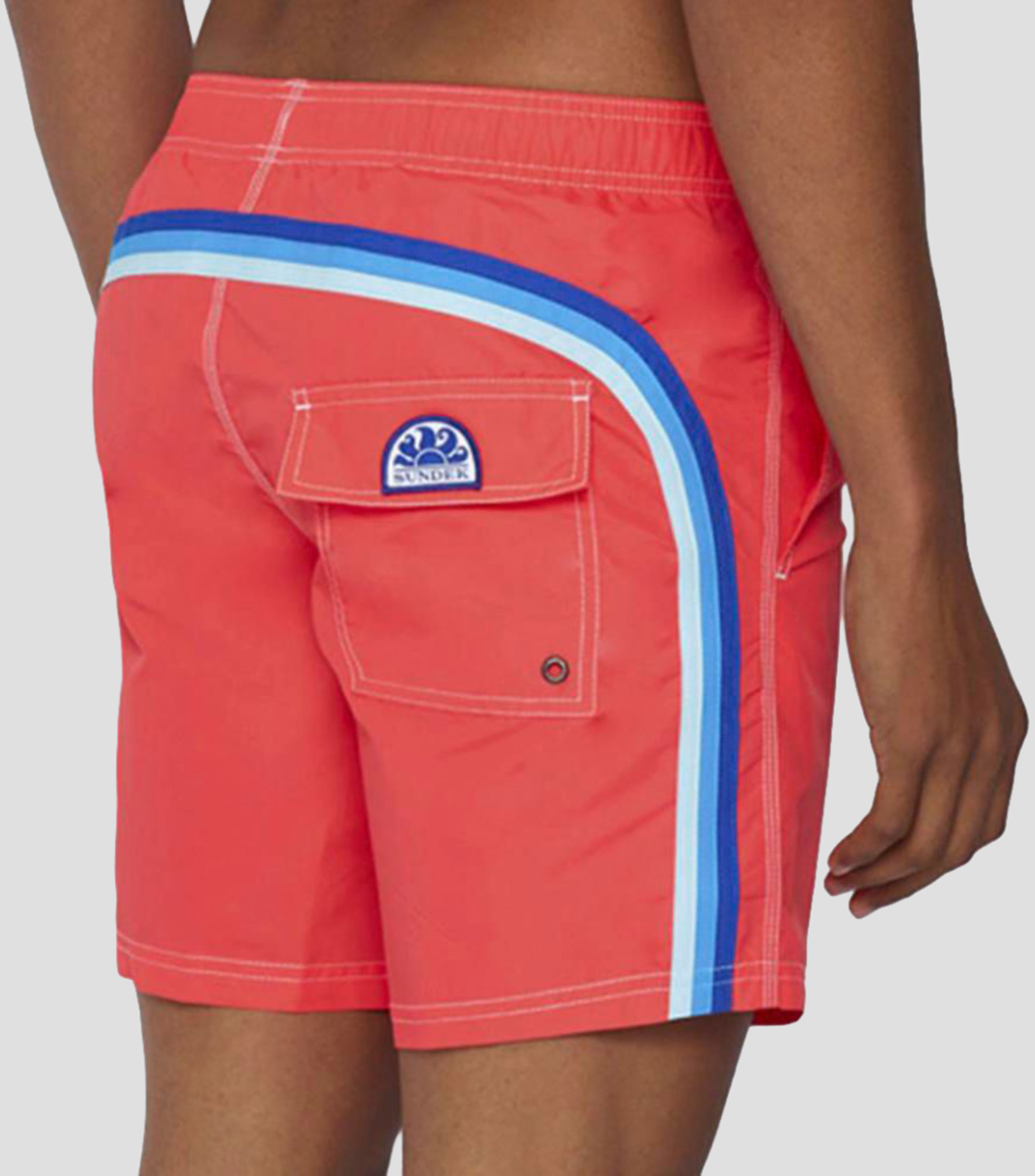 Traje de baño corto liso hombre