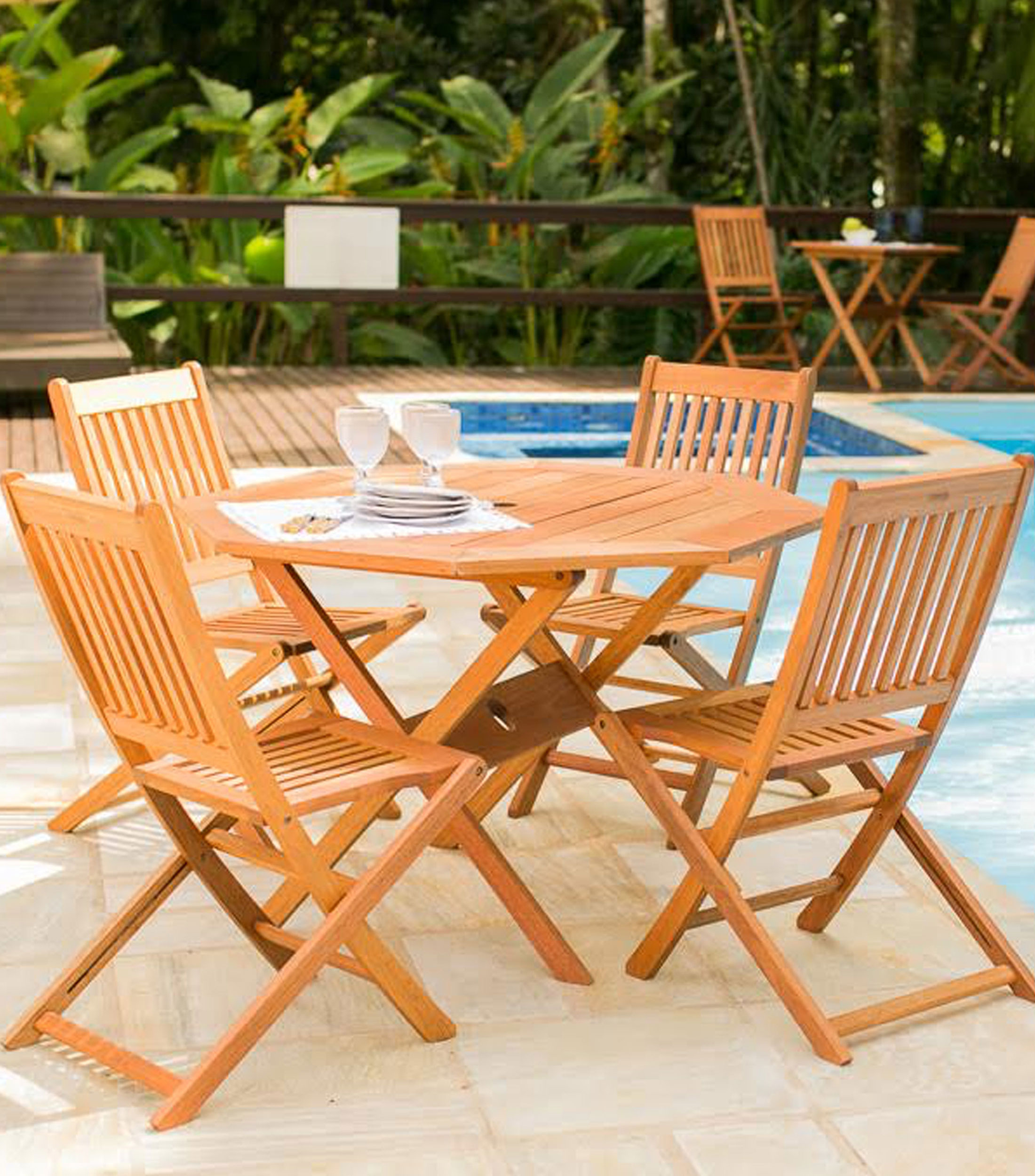Mesa plegable para exteriores en madera