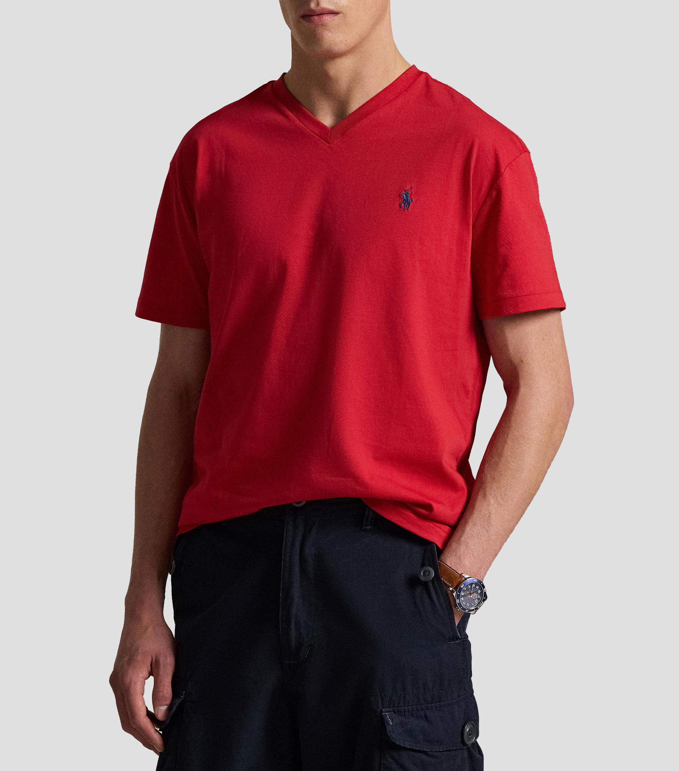 Playera de cuello V con manga corta lisa Hombre
