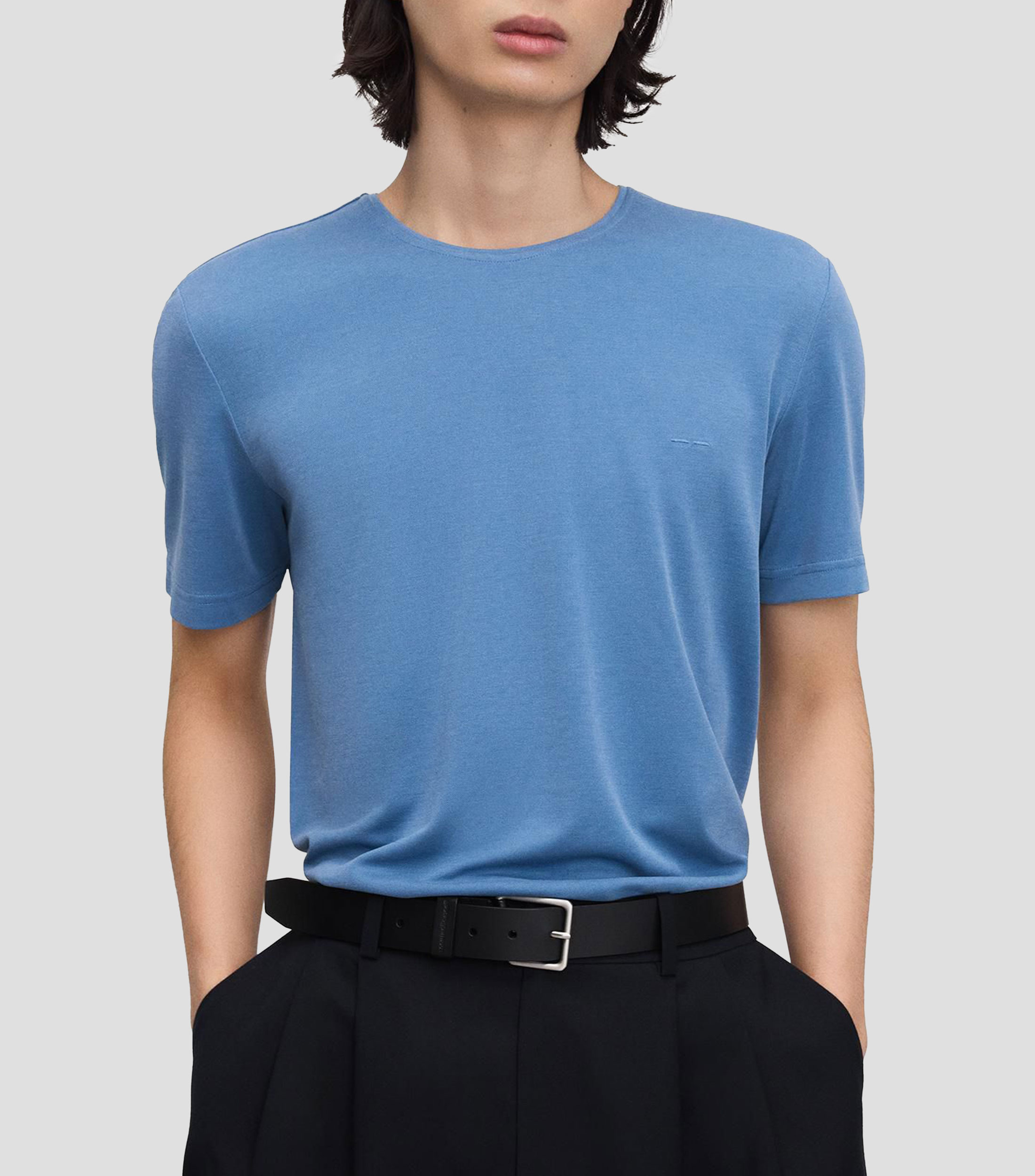 Playera de cuello redondo con manga corta lisa Hombre
