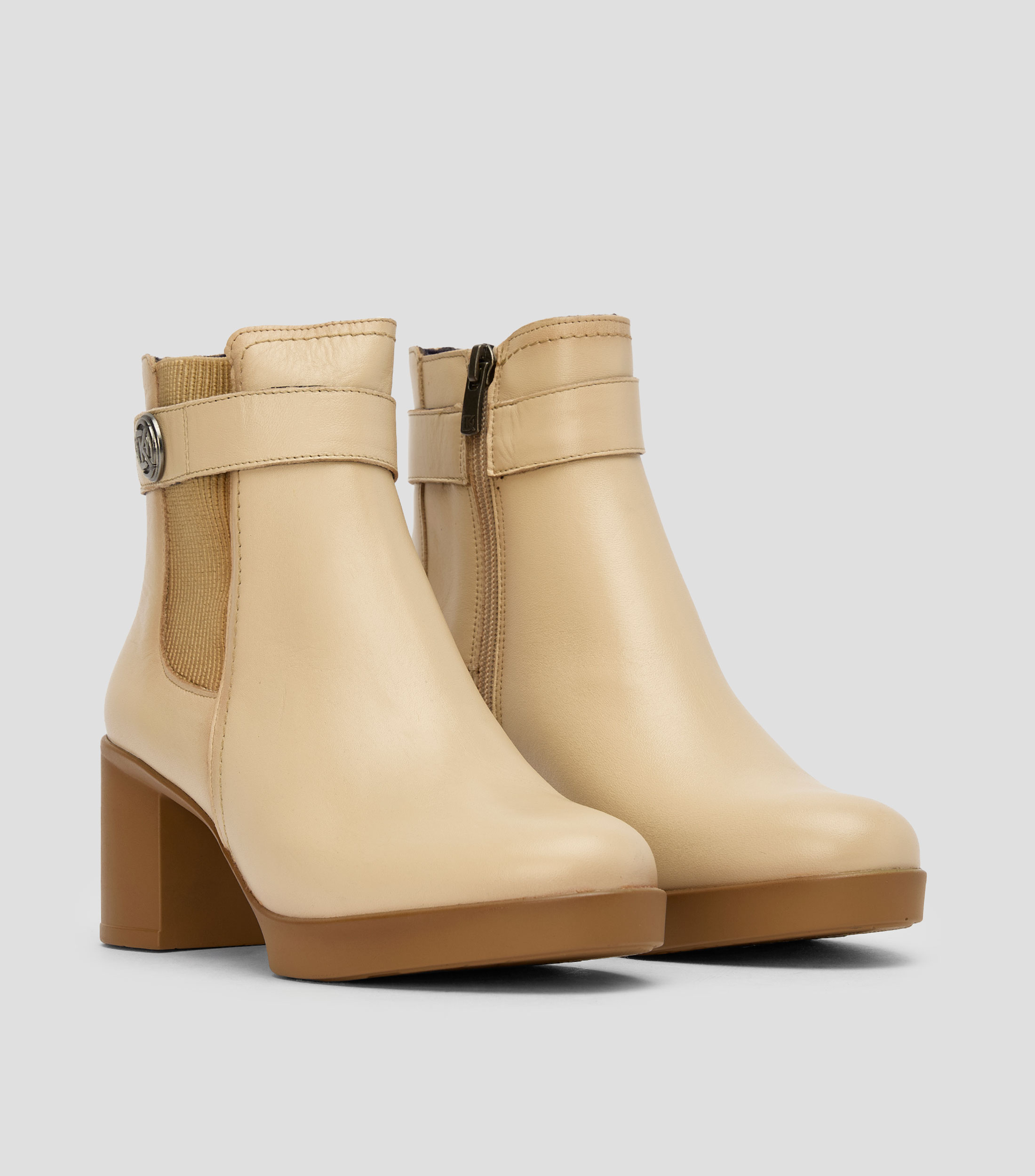 Botines en piel con tacón ancho de 6.5 cm Mujer
