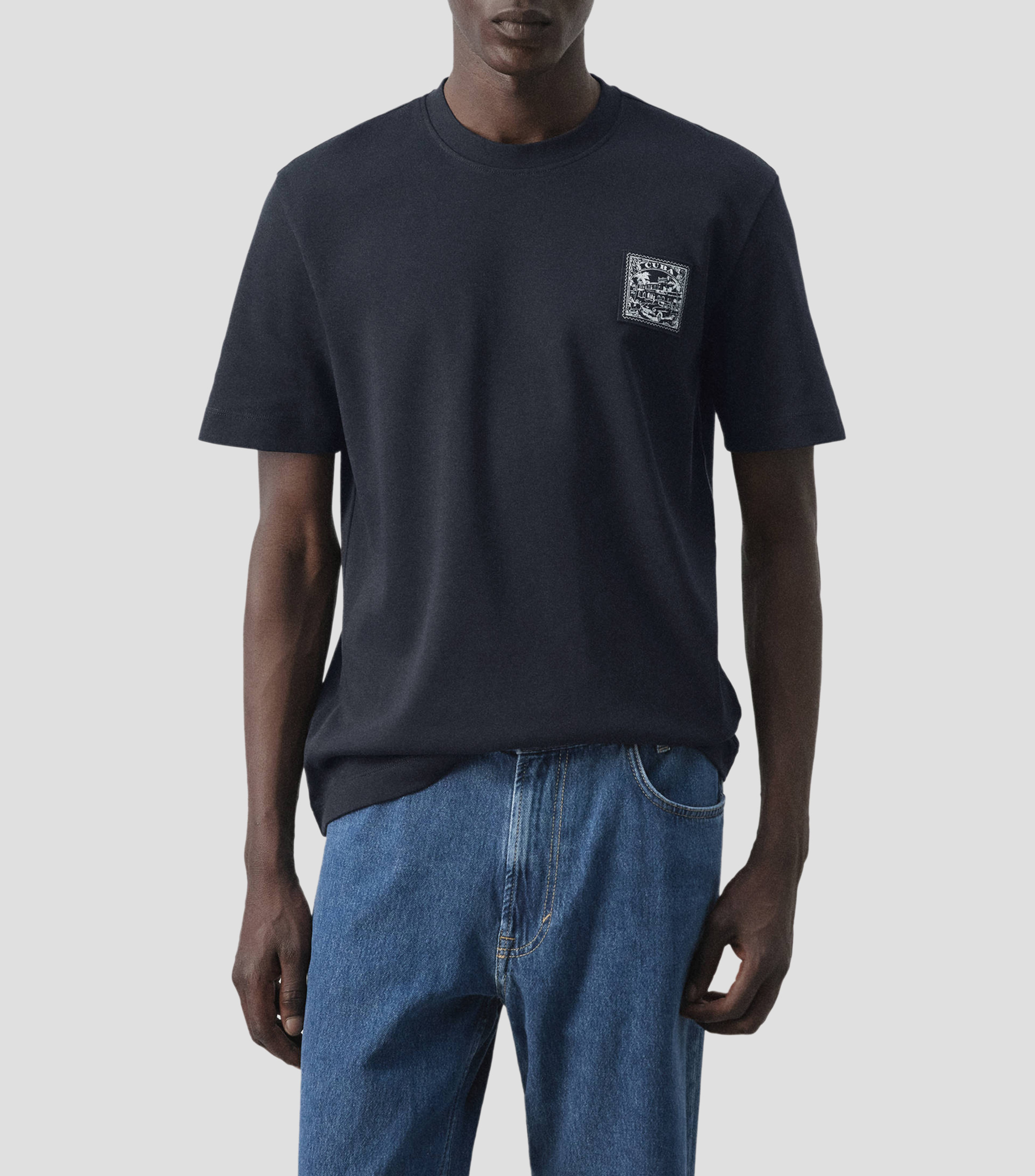 Playera cuello redondo manga corta con estampado Hombre