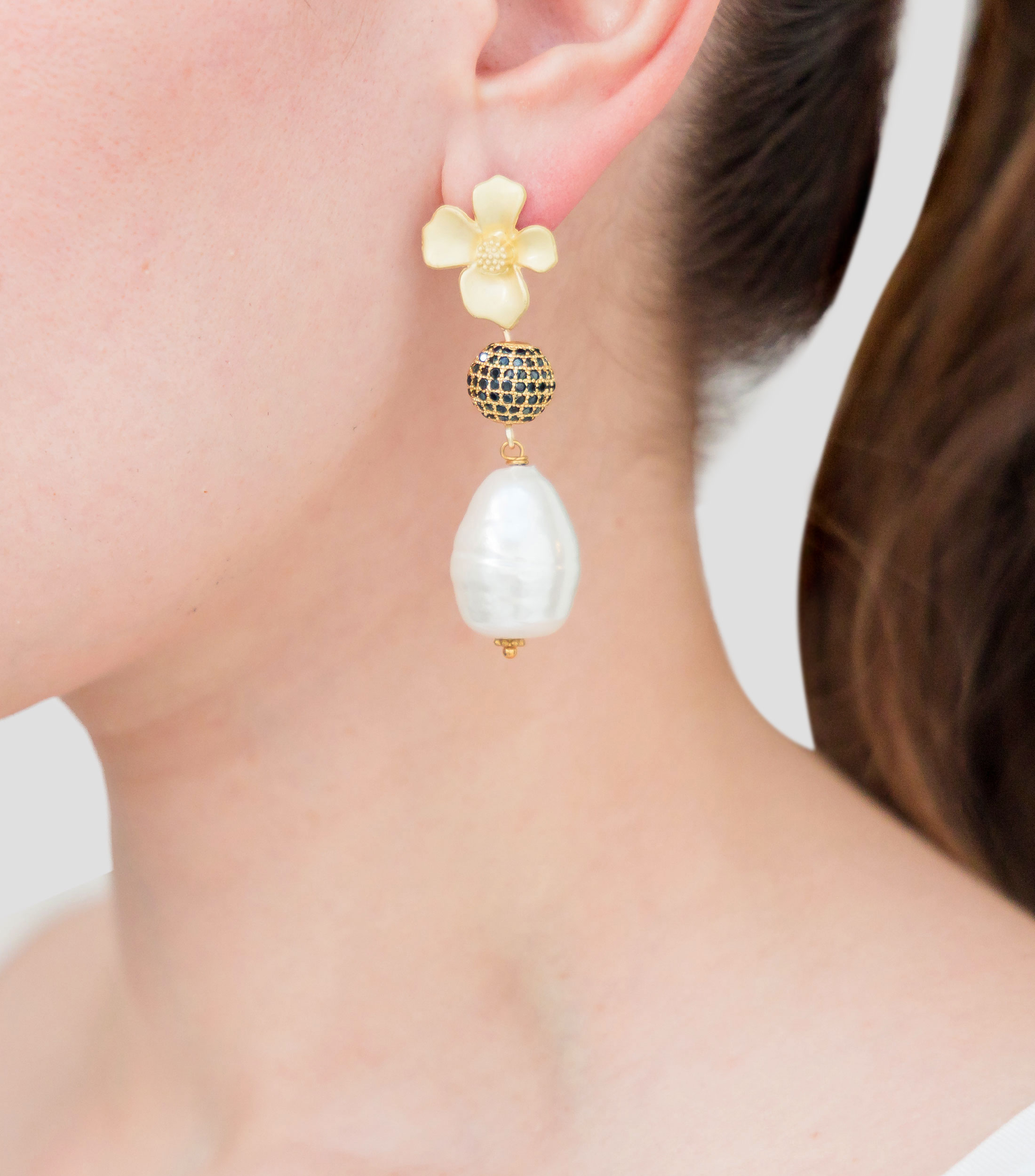 Aretes con perla Mujer