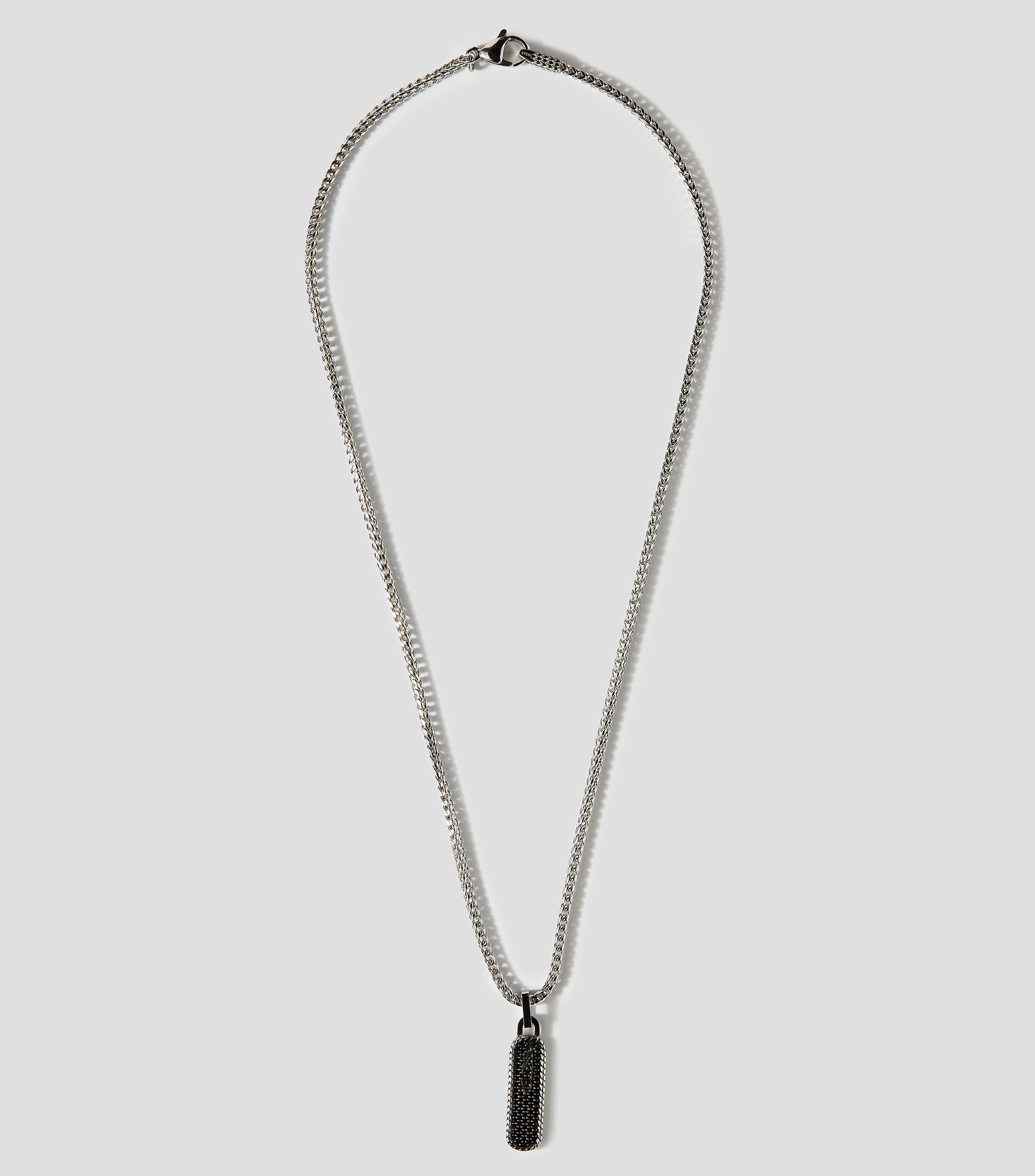 Collar con dije Hombre