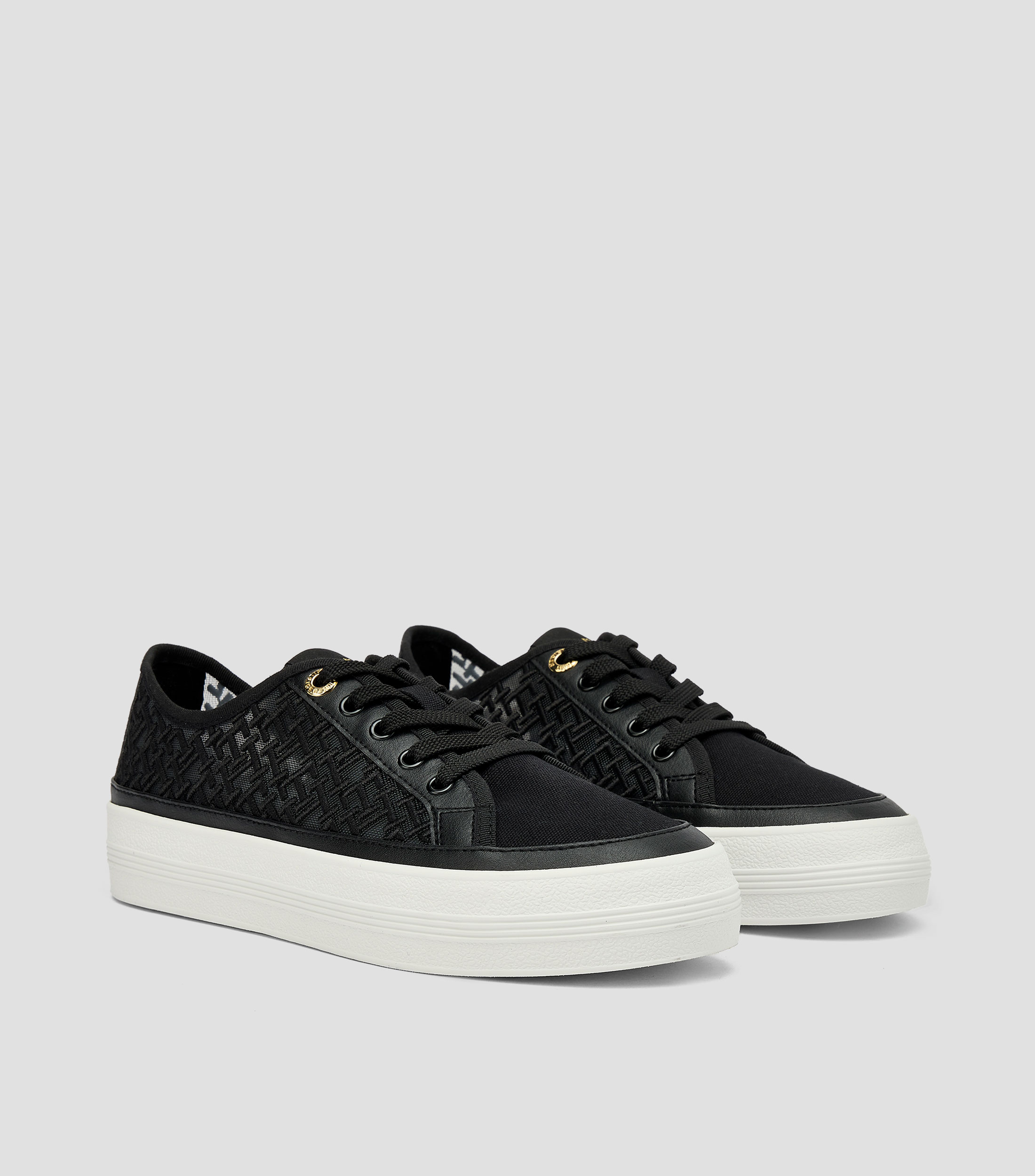 Tenis casuales monogram Mujer