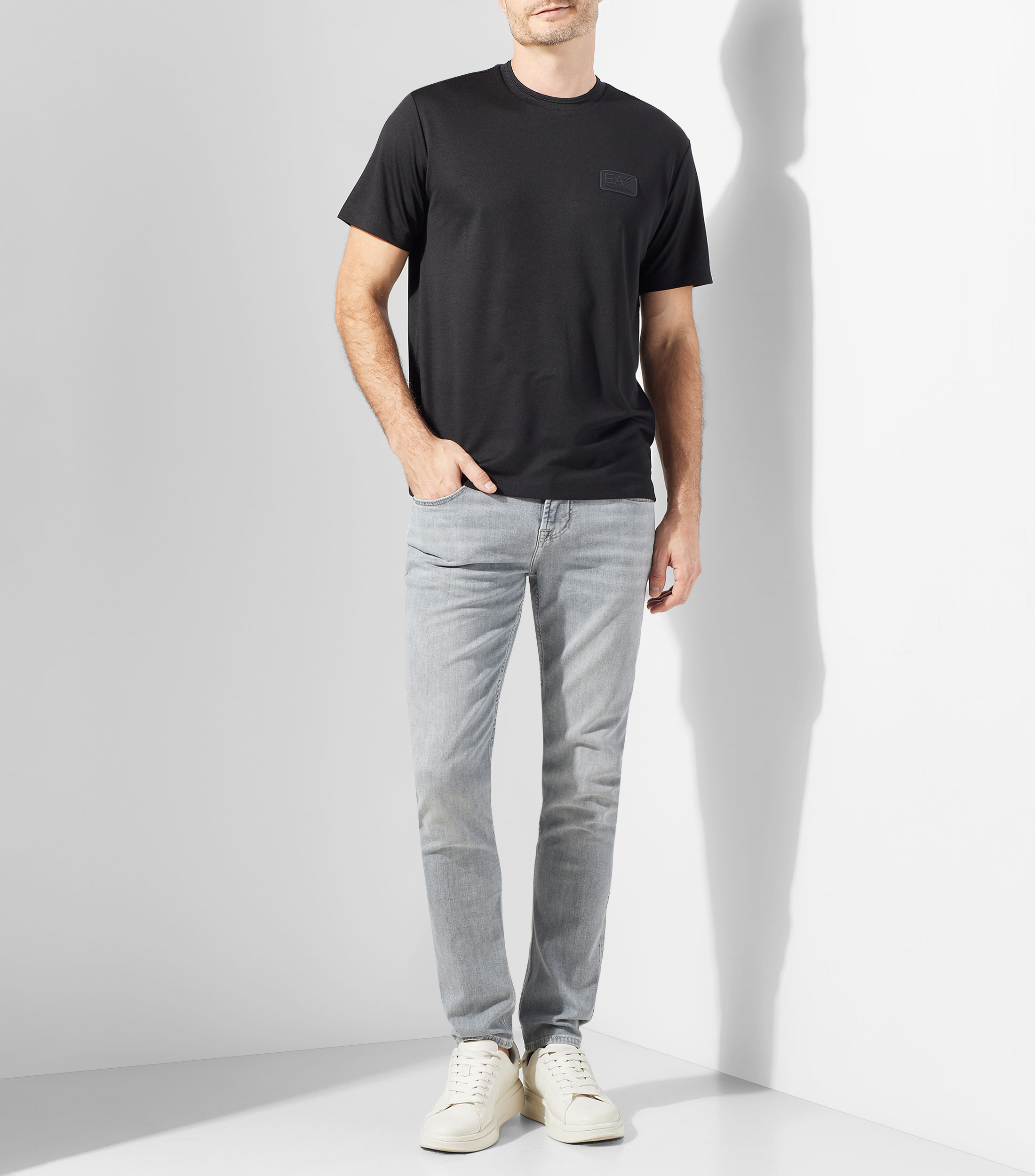 Playera cuello redondo manga corta lisa Hombre