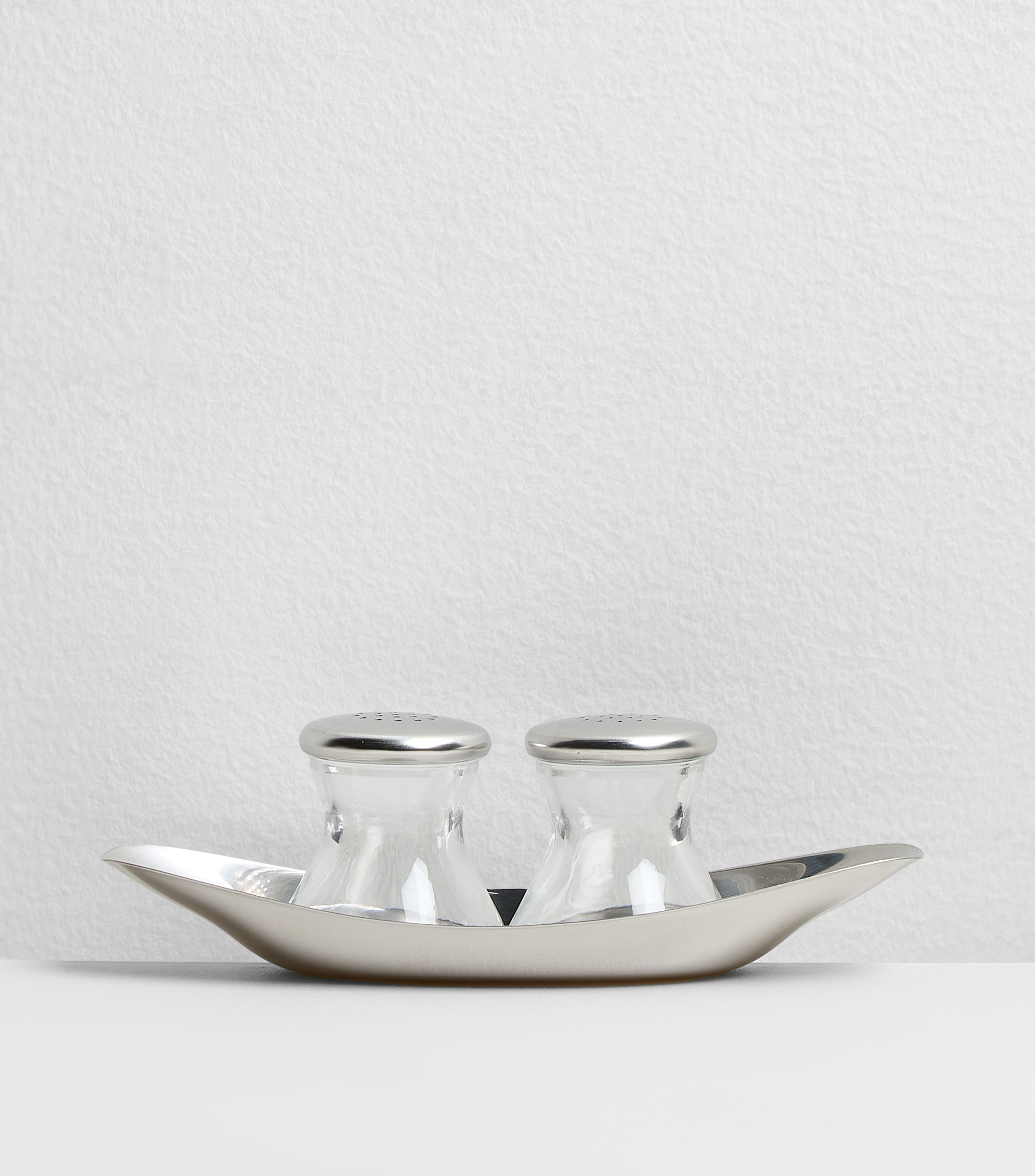 Set Salero y Pimentero Wagenfeld con Base de Acero Inoxidable