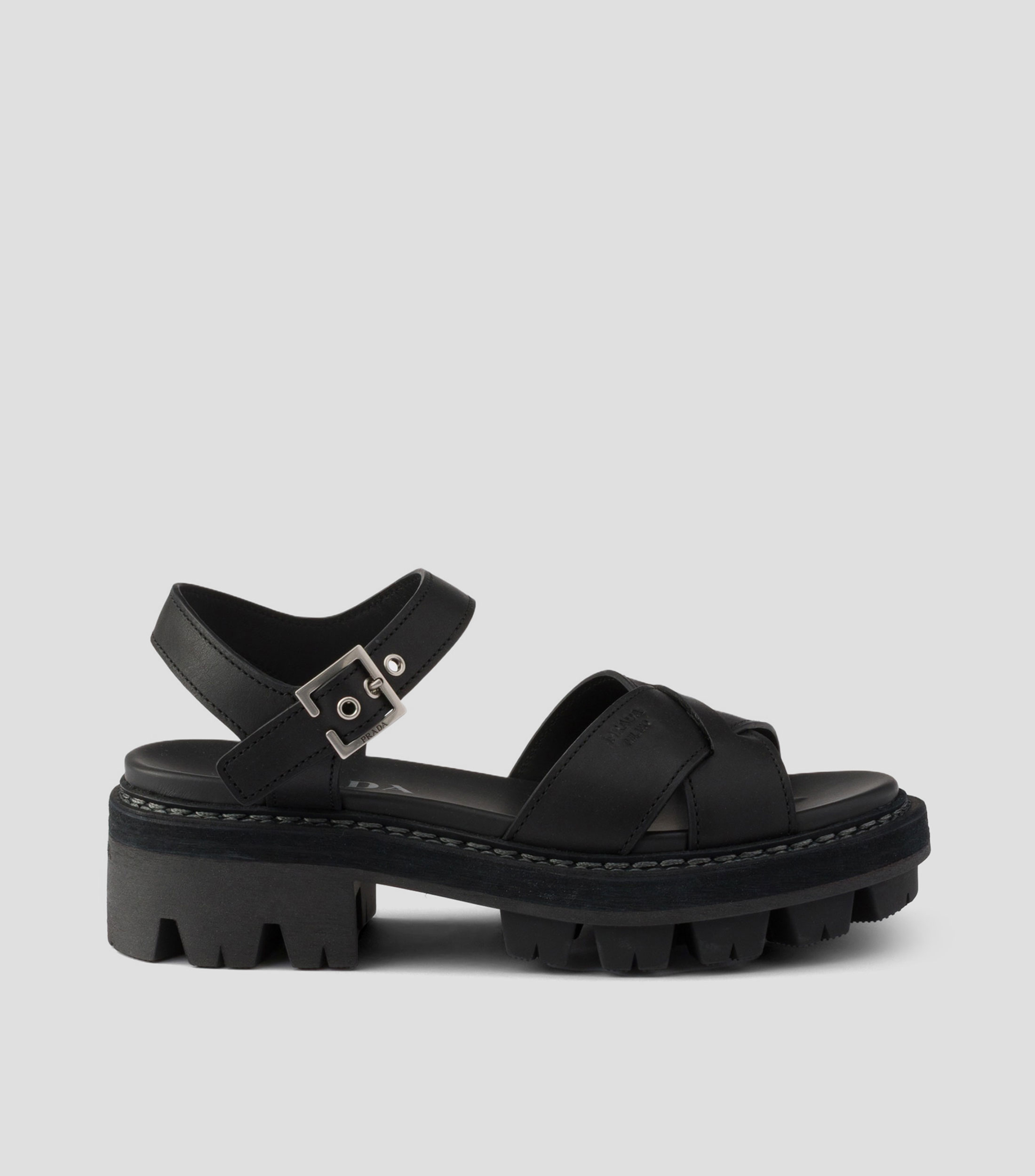 Sandalias en piel de tacón bajo de media luna Mujer