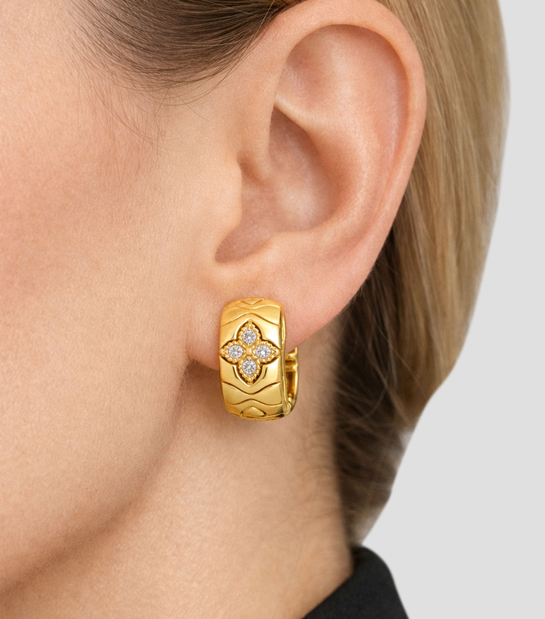 Aretes con Incrustaciones Mujer