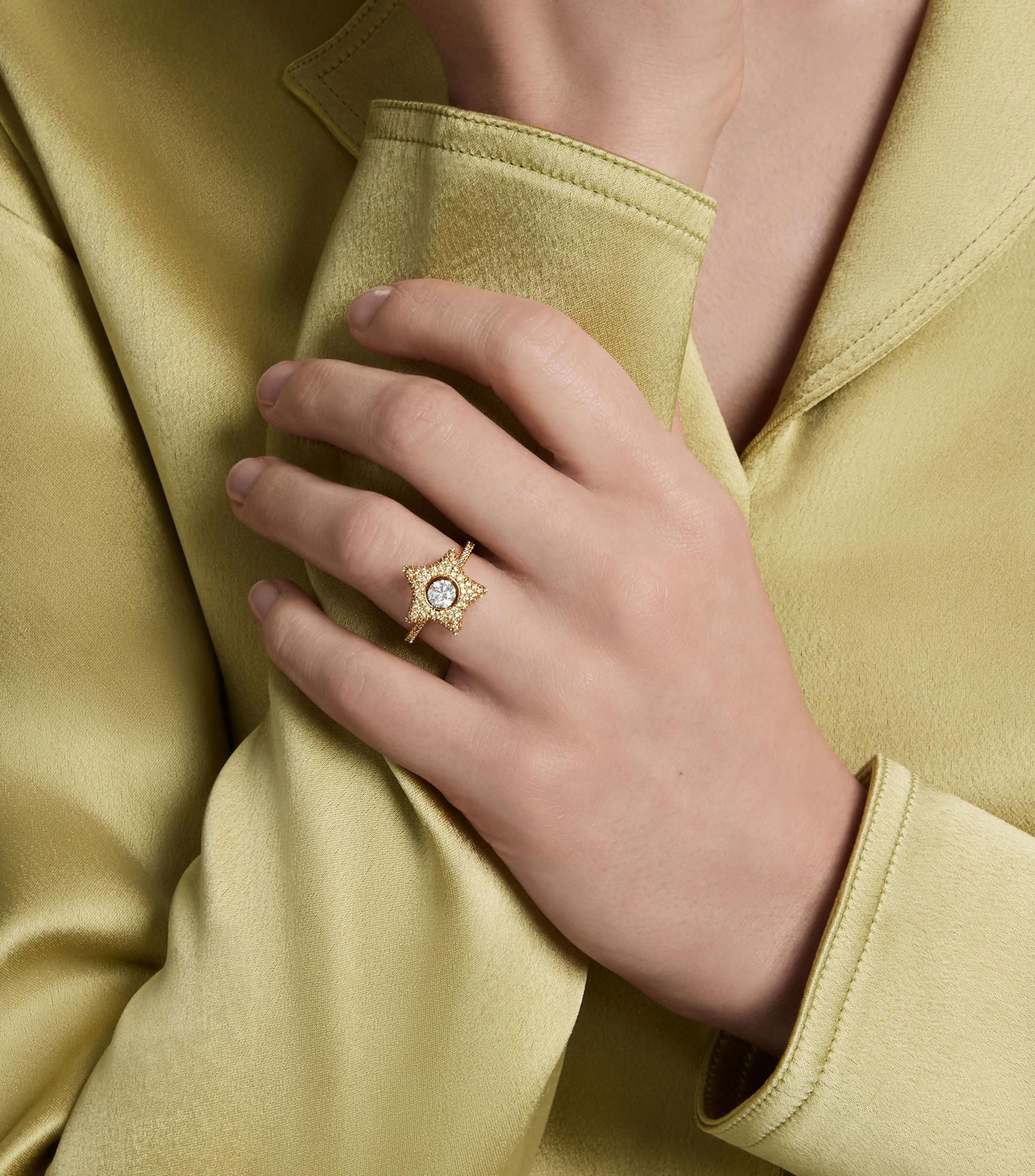 Anillo Sublima con Dancing Stone en forma de estrella Mujer