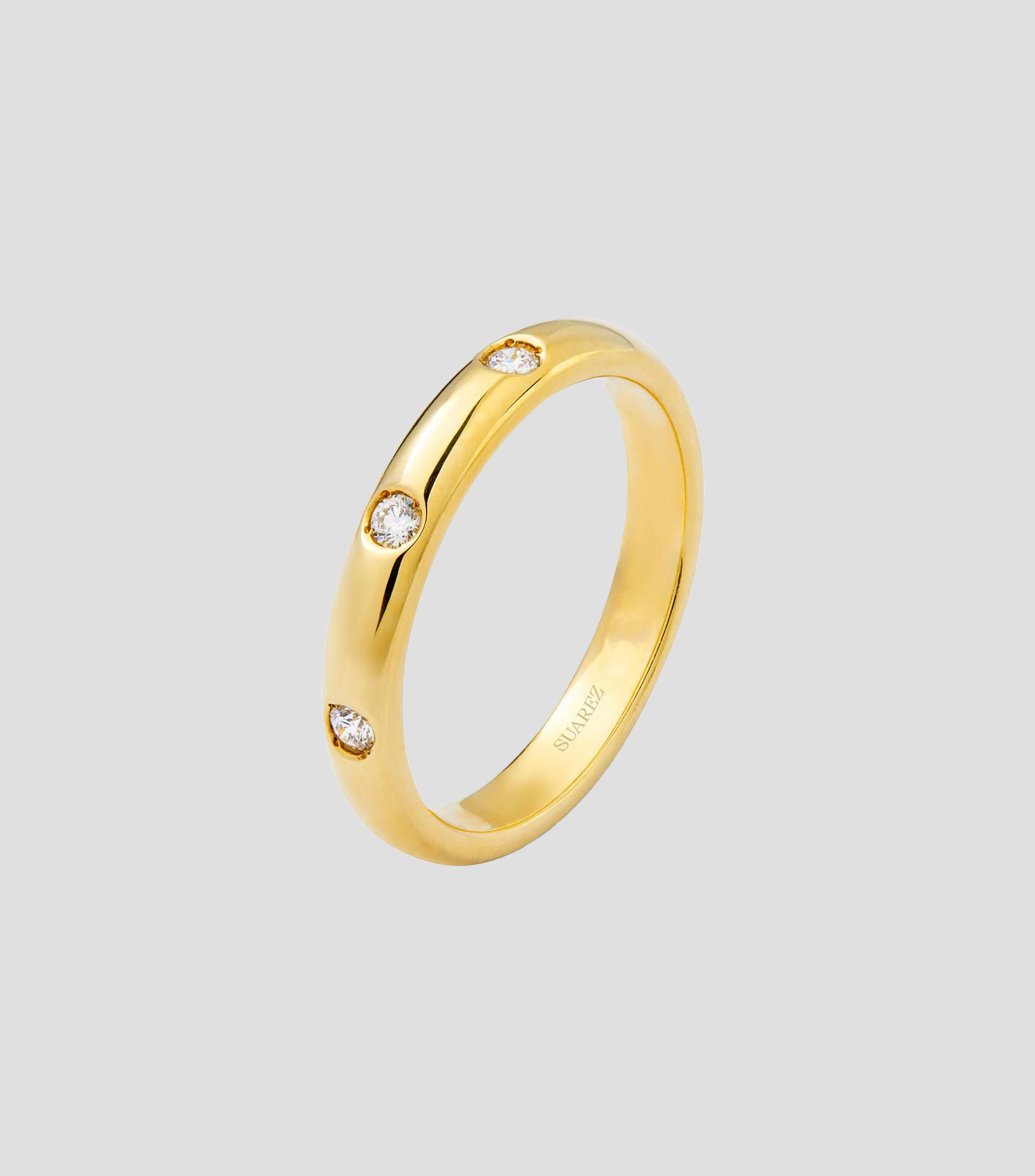 Anillo en Oro amarillo de 18 Kilates con 3 diamantes en talla brillante Mujer