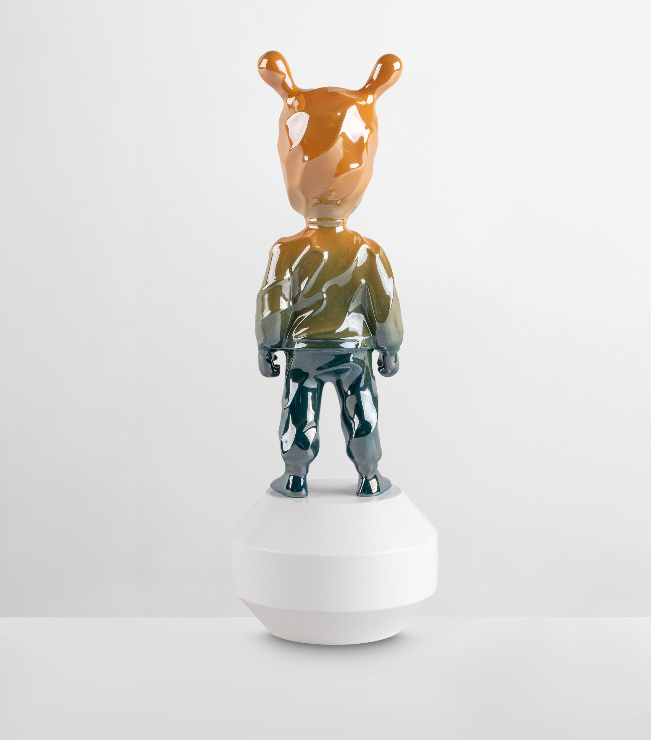 Escultura The Guest By Supakitch Little en porcelana