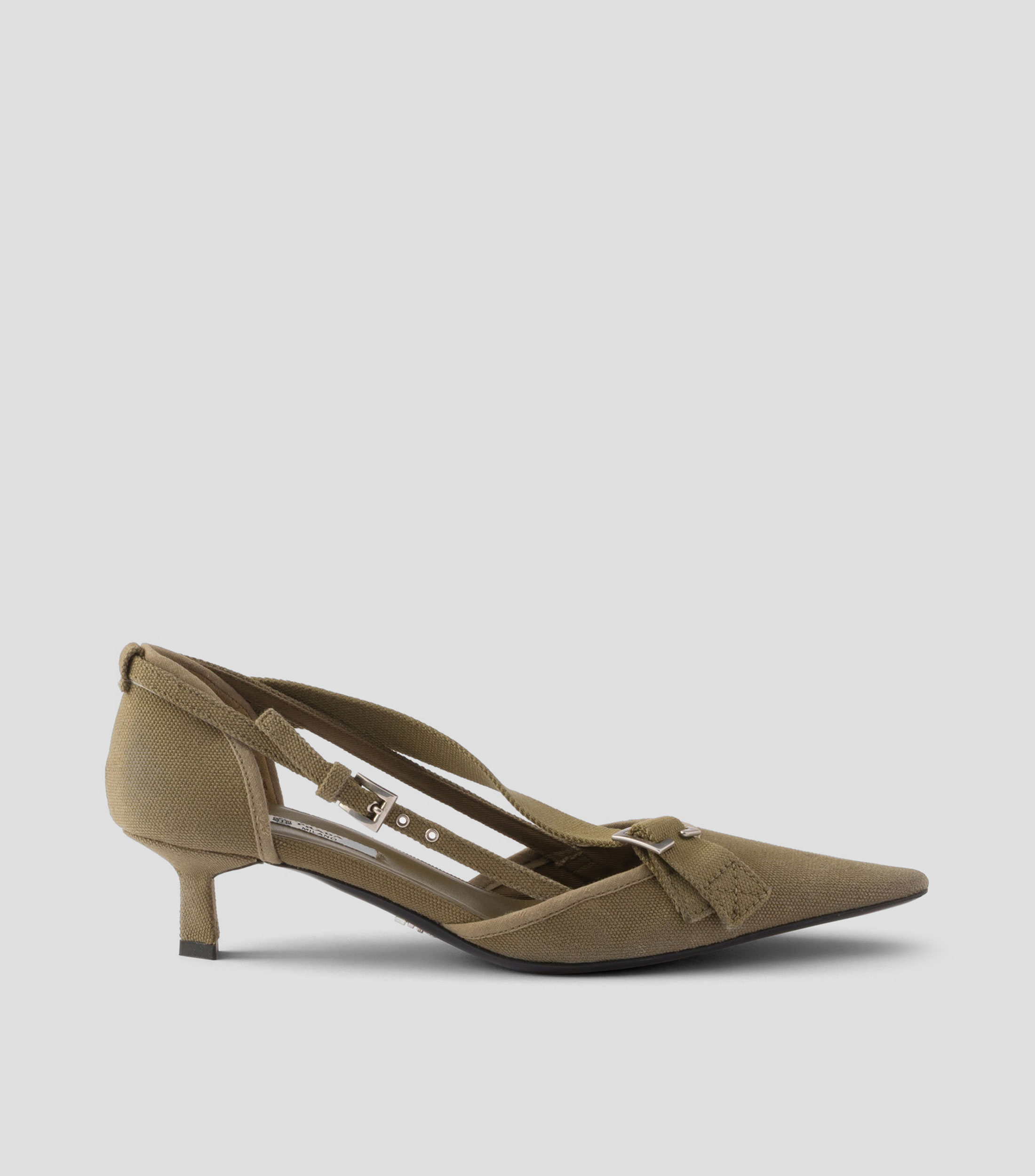 Zapatillas de tacón bajo de aguja Mujer