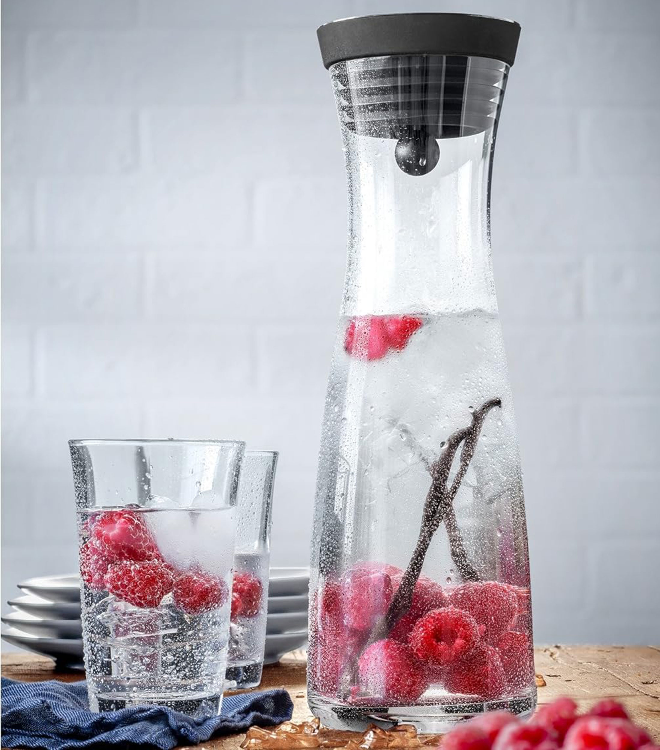 Set garrafa de agua con 2 vasos en vidrio