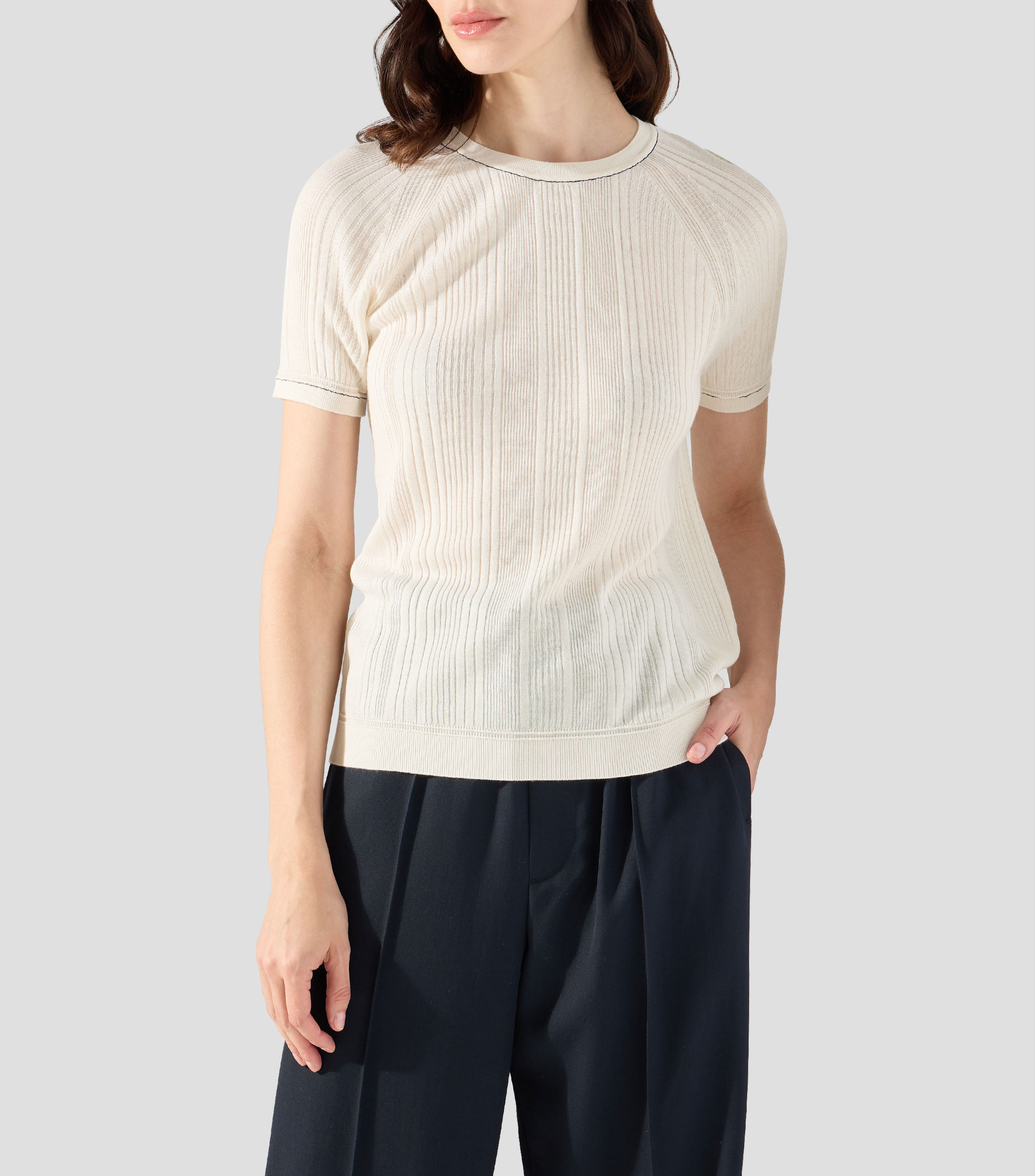 Playera cuello redondo manga corta lisa Mujer