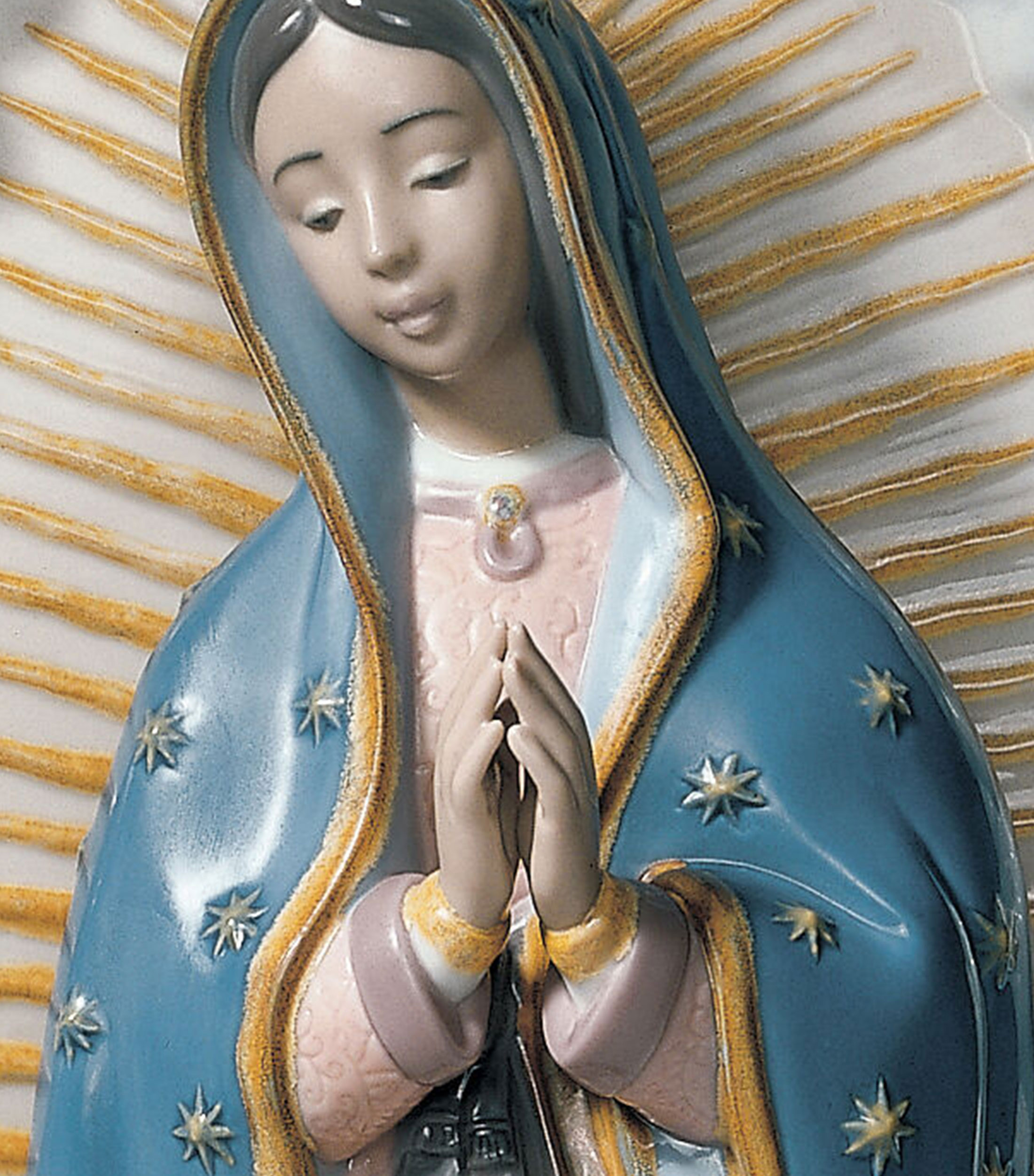 Figura Virgen de Guadalupe en porcelana