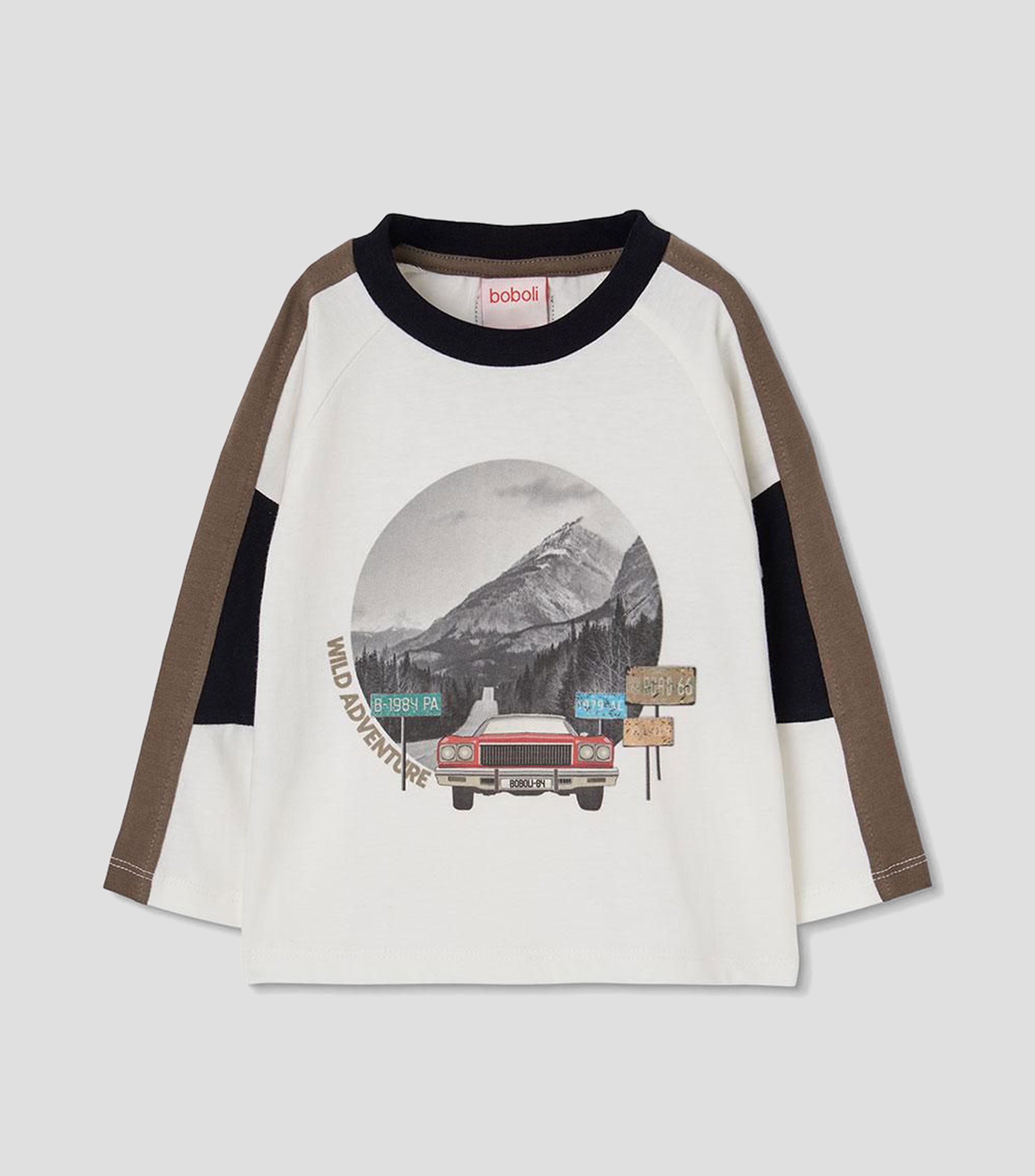 Playera de cuello redondo con manga larga estampada Niño
