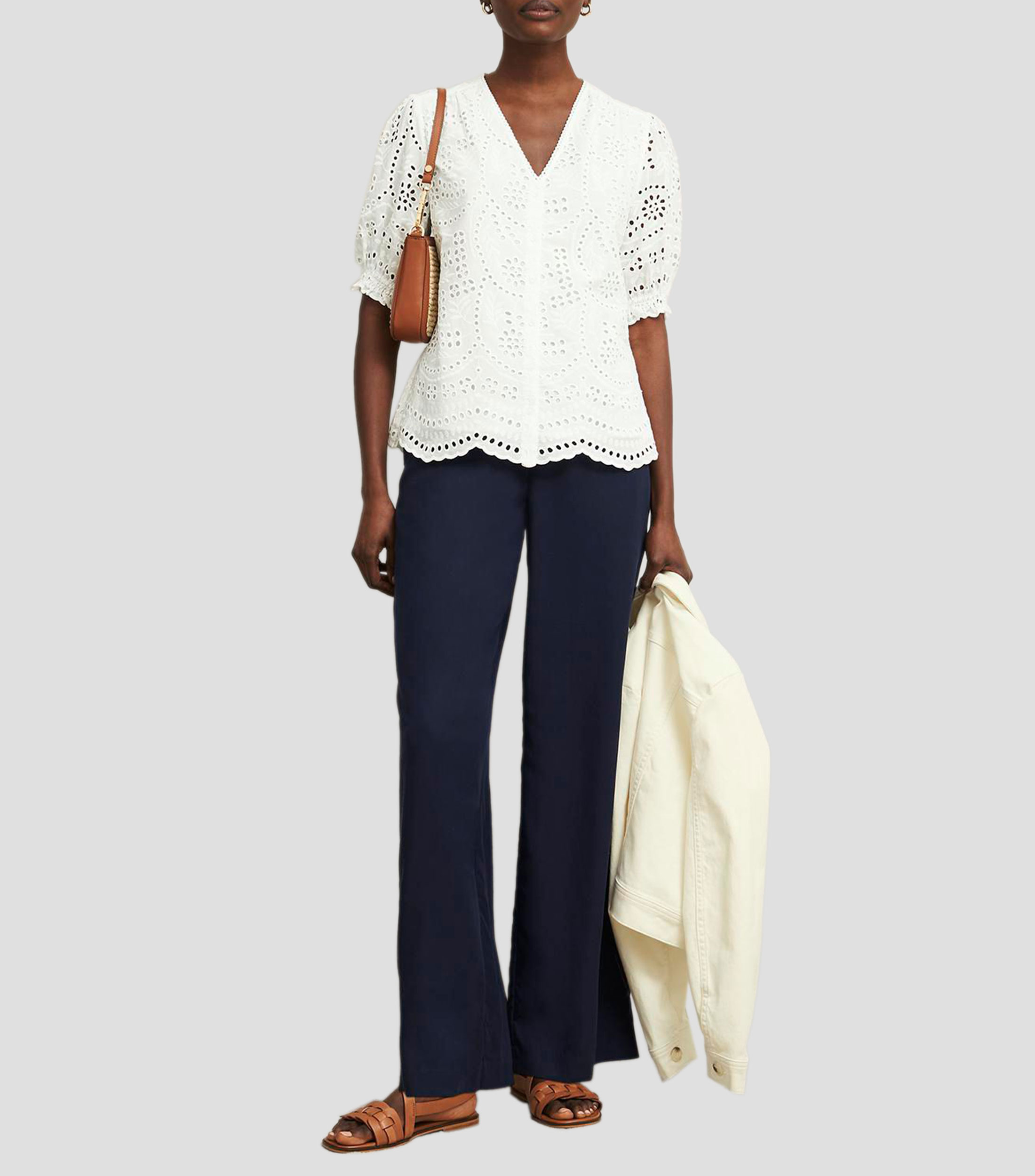Blusa con calados y manga corta Mujer