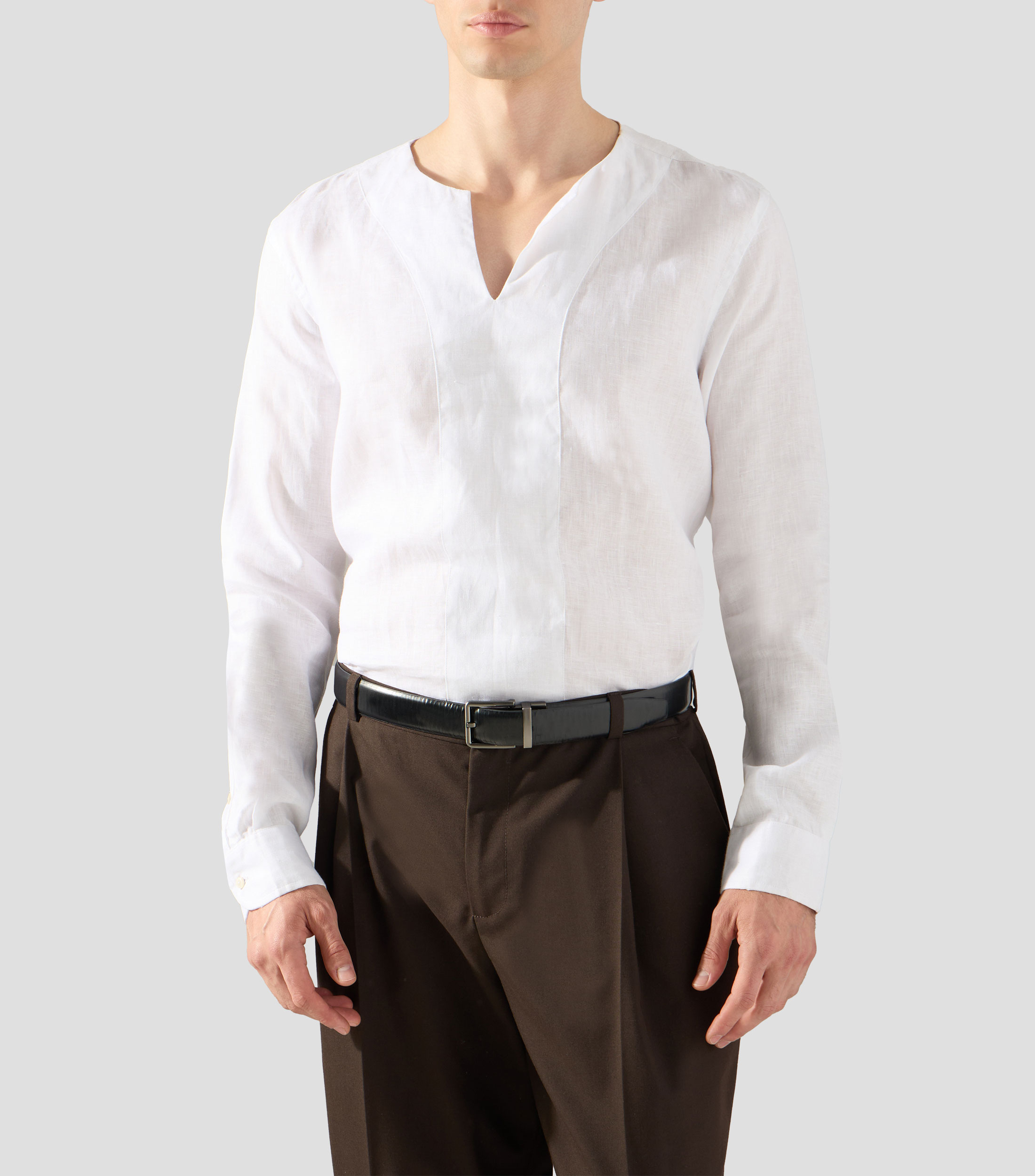 Camisa lisa en lino y manga larga Hombre