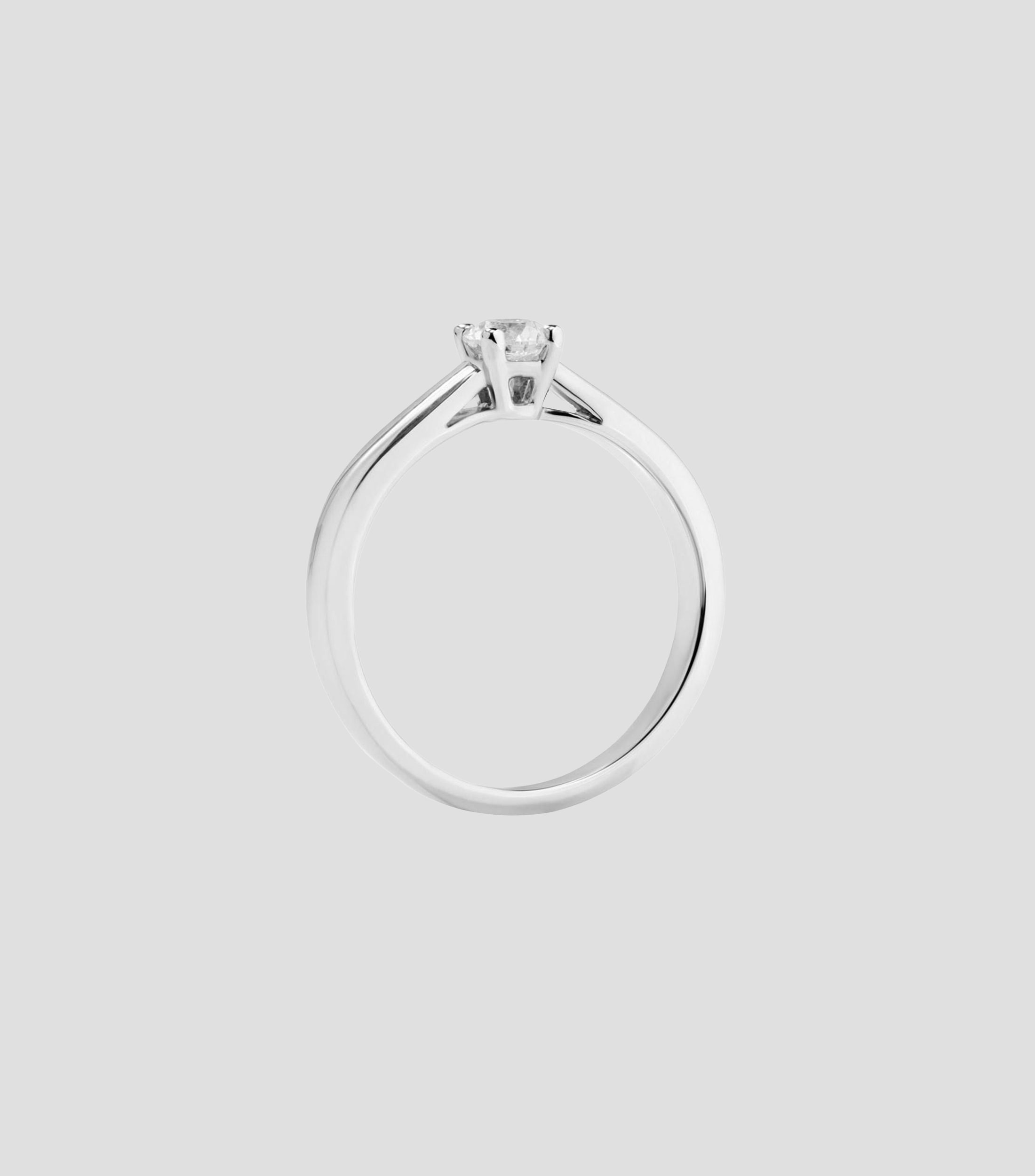 Anillo solitario en Oro blanco de 18 Kilates con diamante Mujer