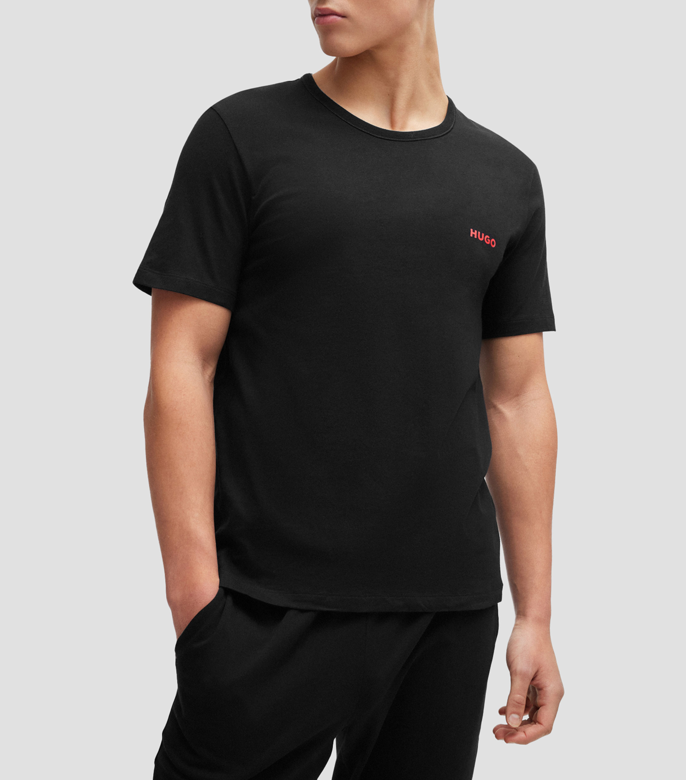 Paquete de tres playeras interiores de algodón con logo estampado Hombre