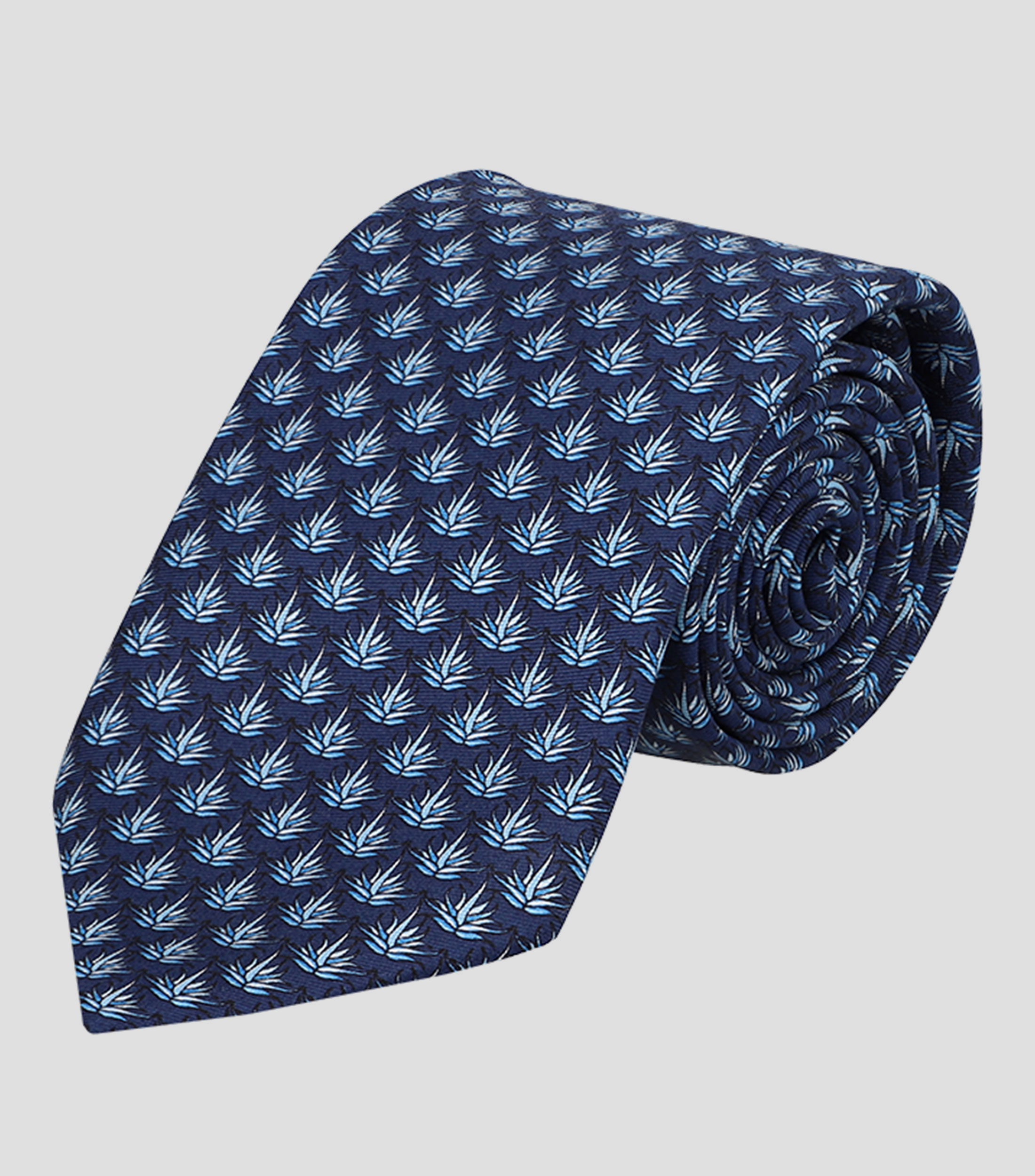 Corbata ancha en seda azul profundo con agaves