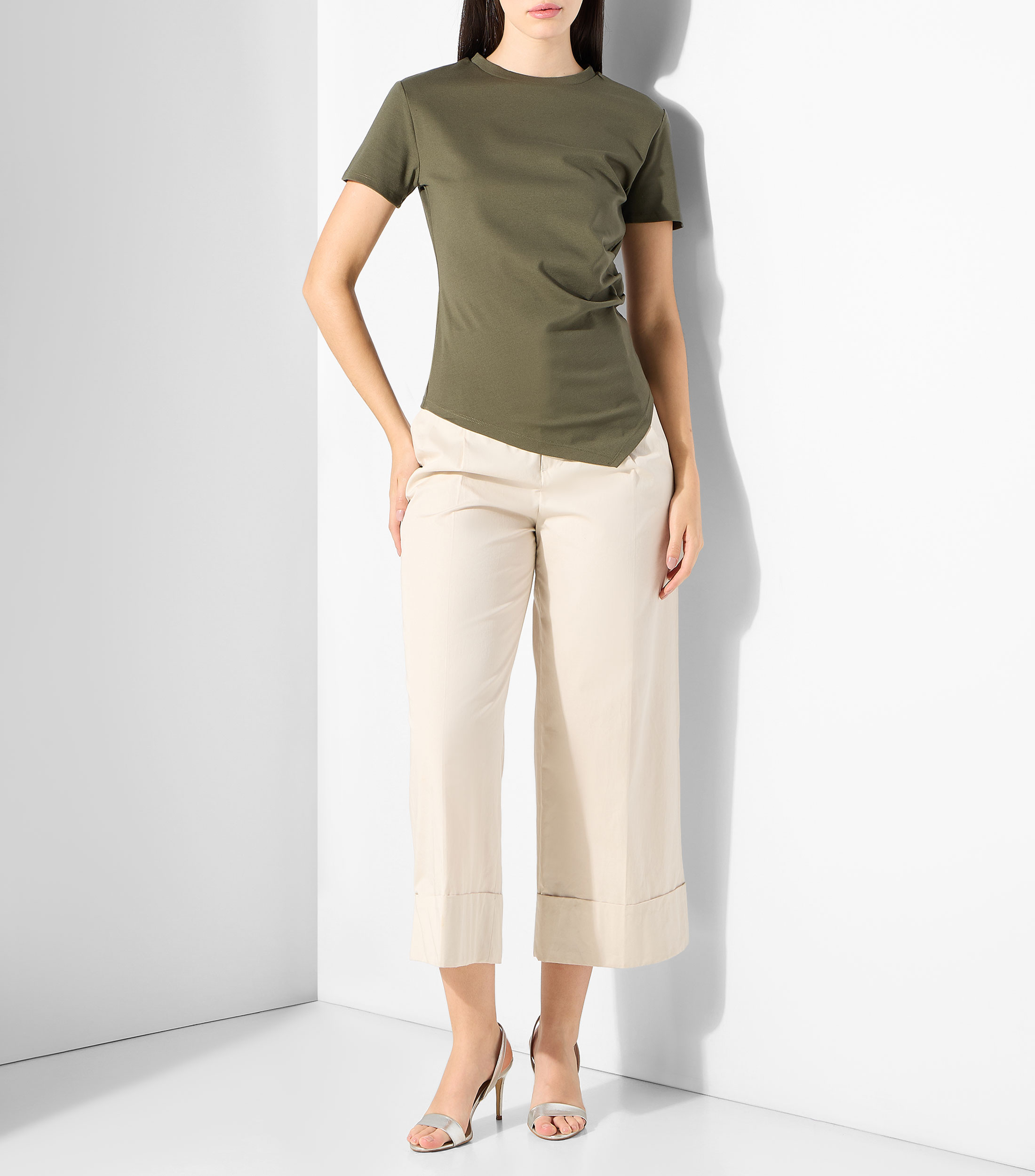 Playera cuello redondo manga corta lisa Mujer