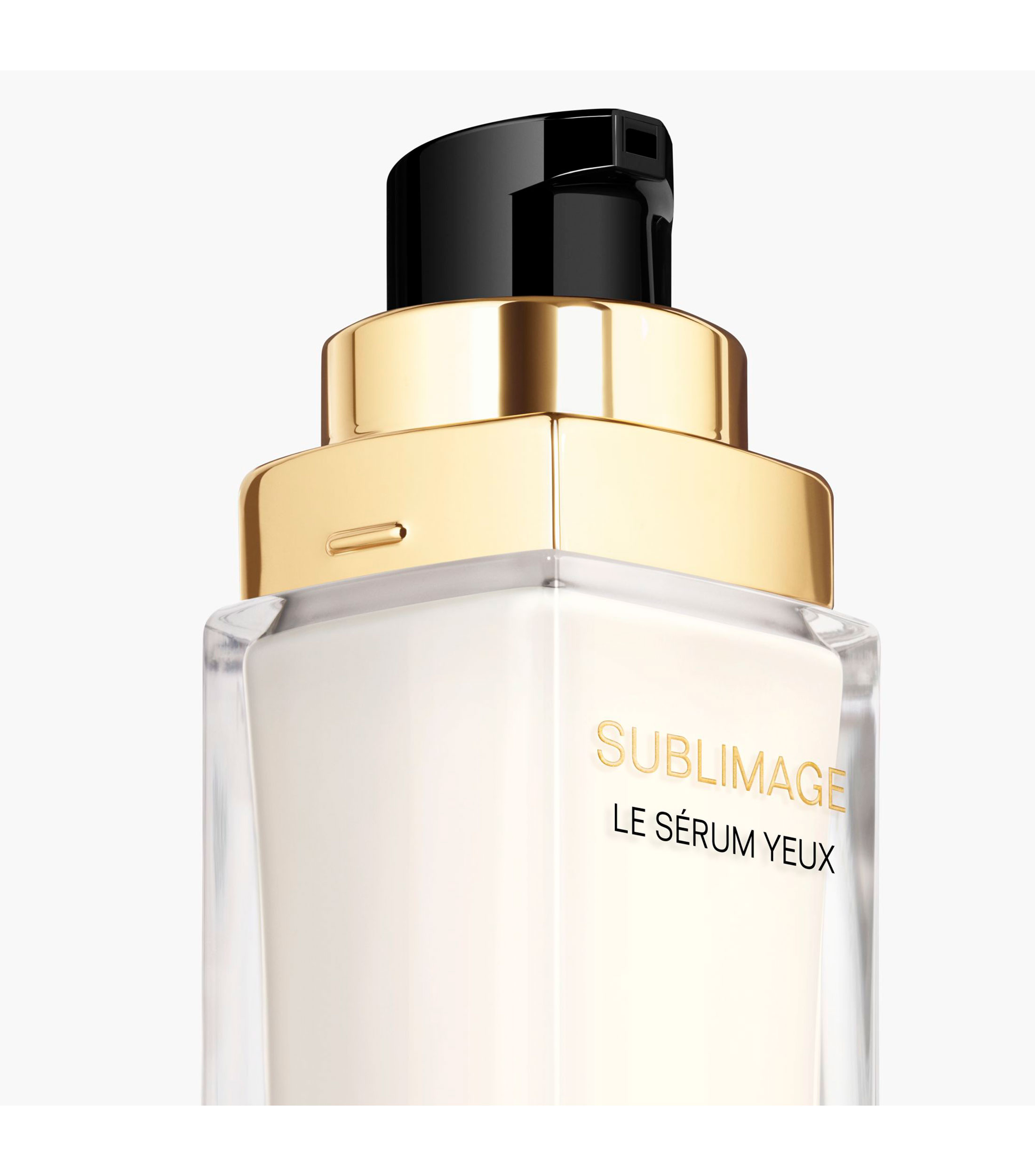 EL SUERO DEFINITIVO PARA EL CONTORNO DE OJOS REGENERA E ILUMINA, 15 ML