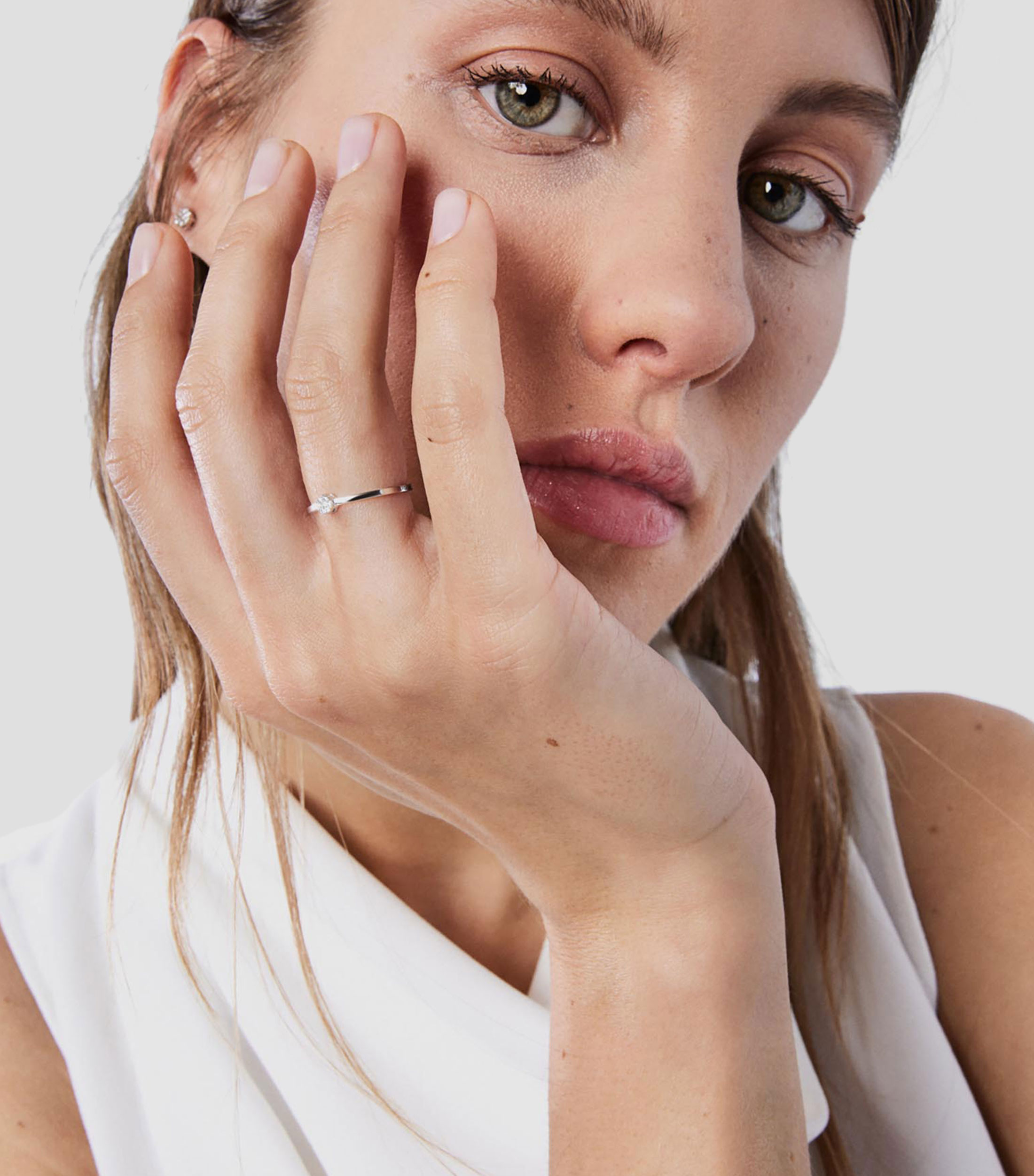 Anillo solitario en oro blanco de 18 Kilates Diamonds Mujer