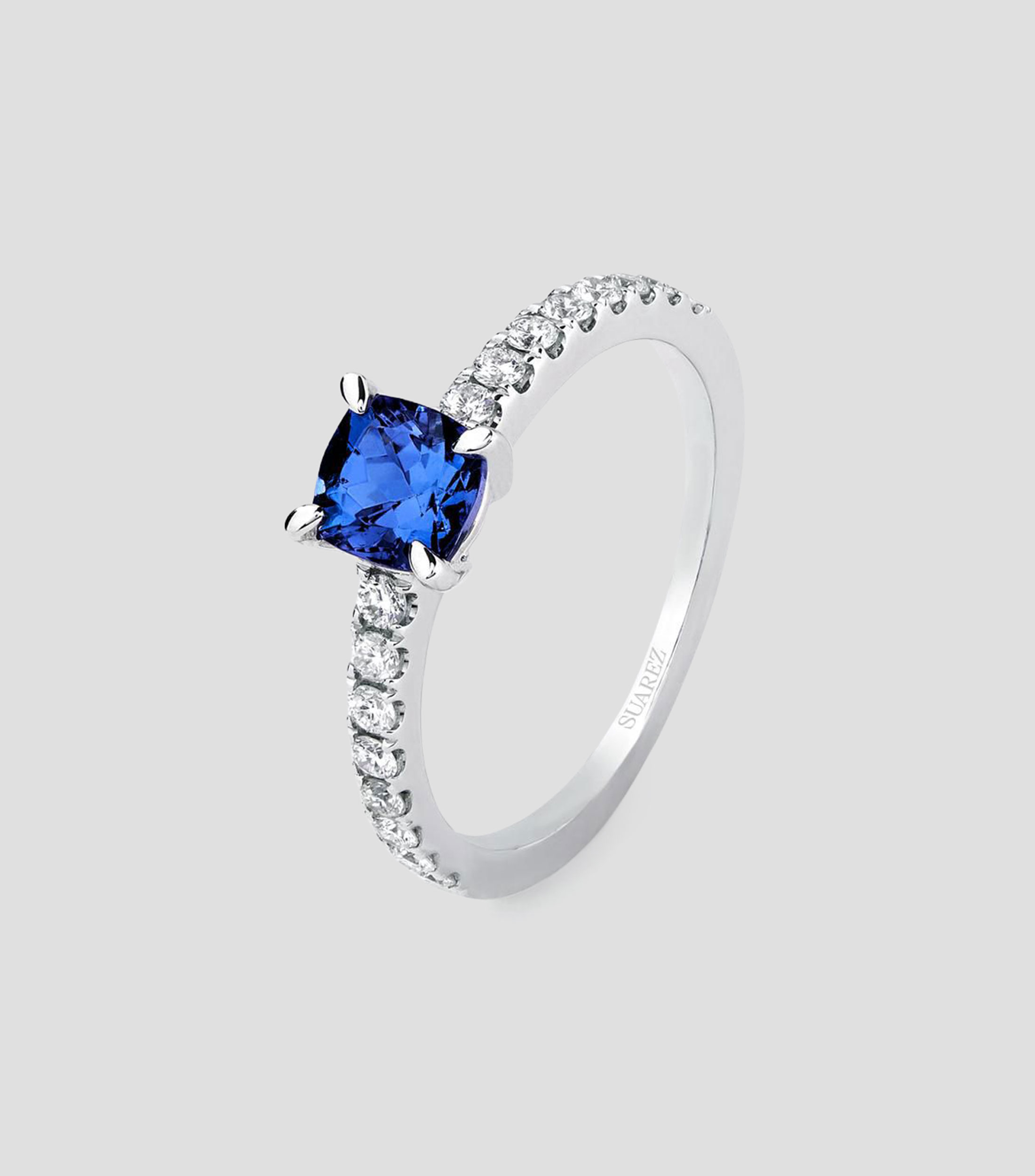 Anillo solitario en oro blanco 18 kilates con diamante Mujer