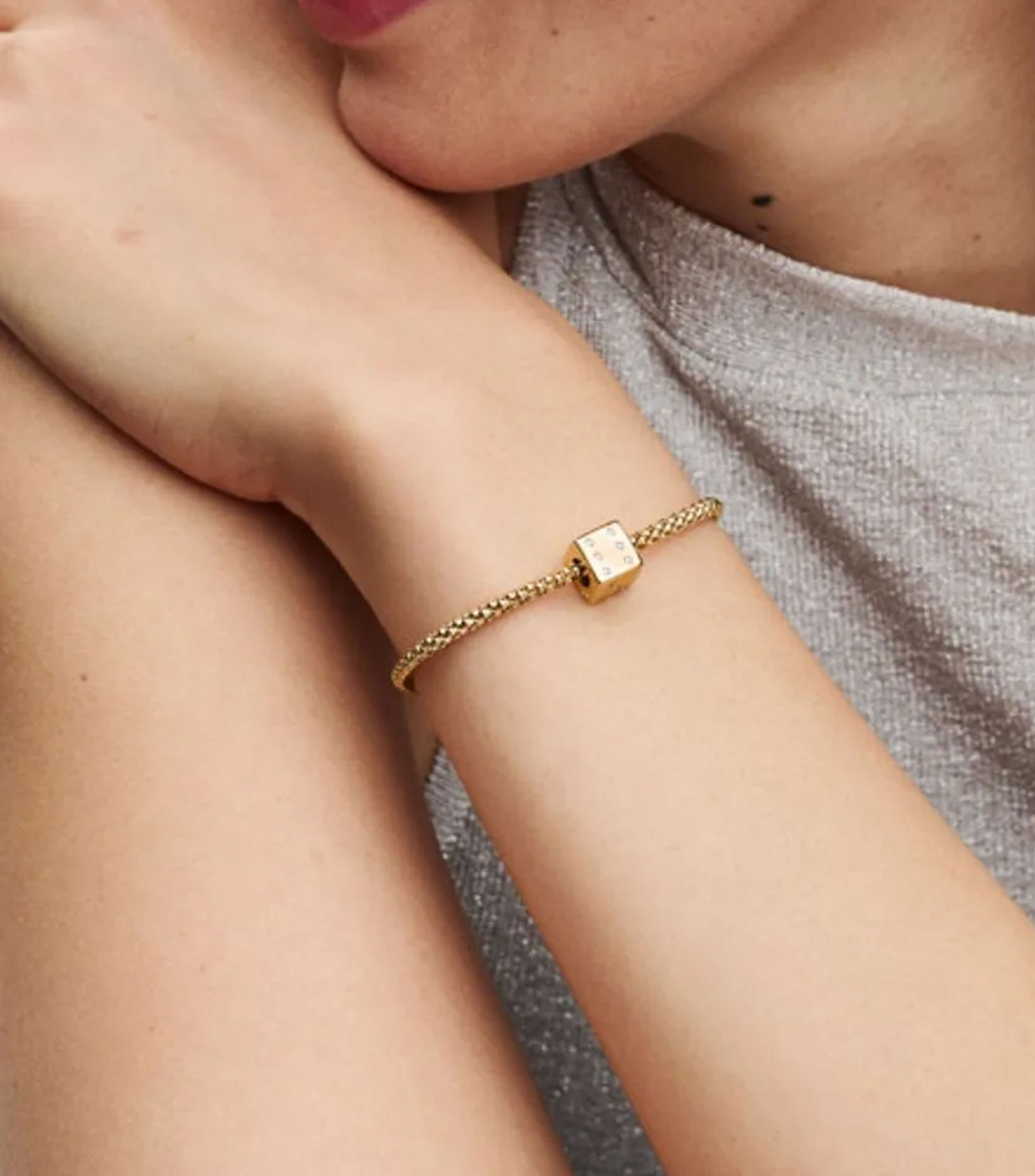 Charm con Dado Brillante Mujer