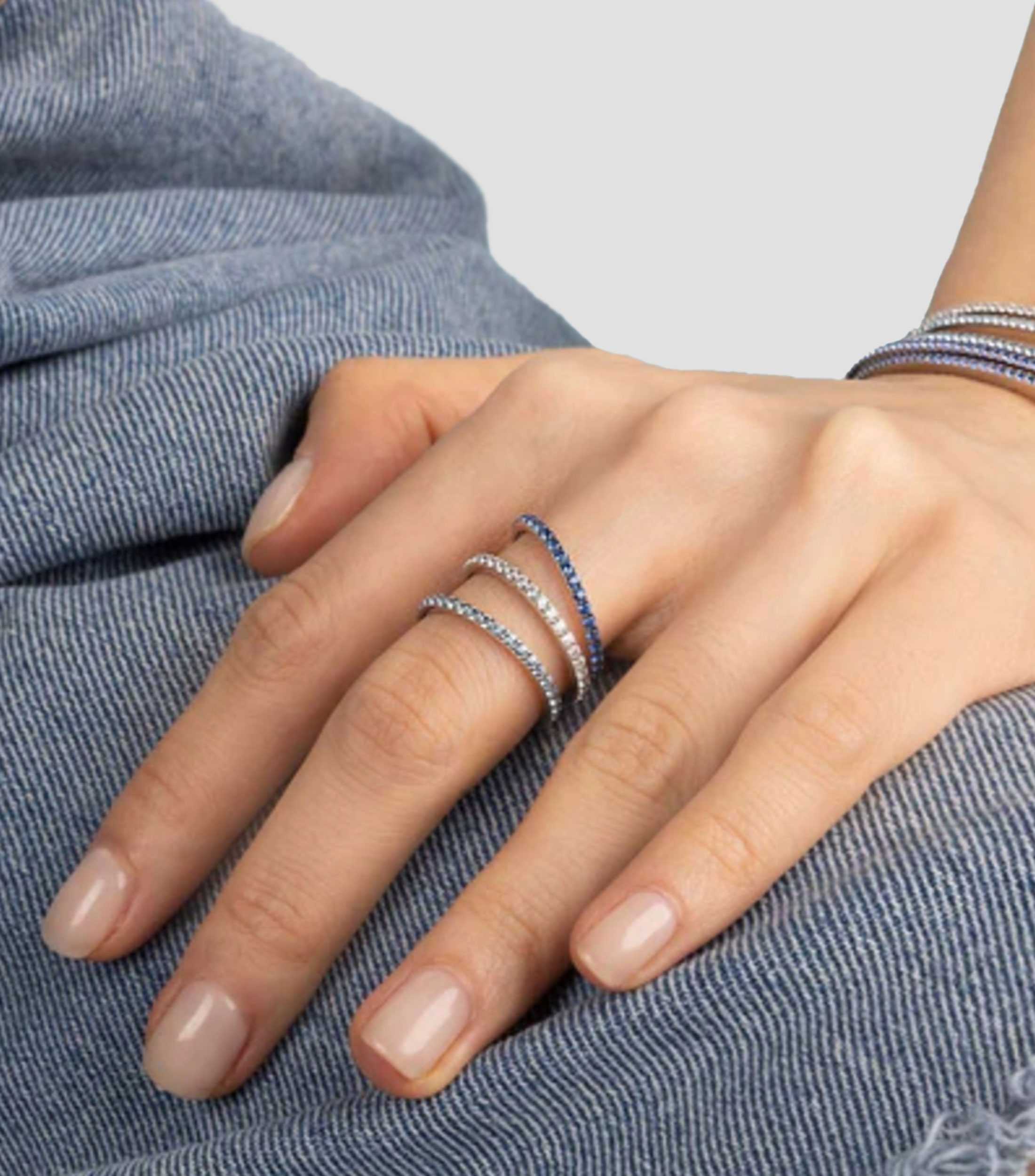 Anillo en plata ley con incrustaciones de circonita Mujer