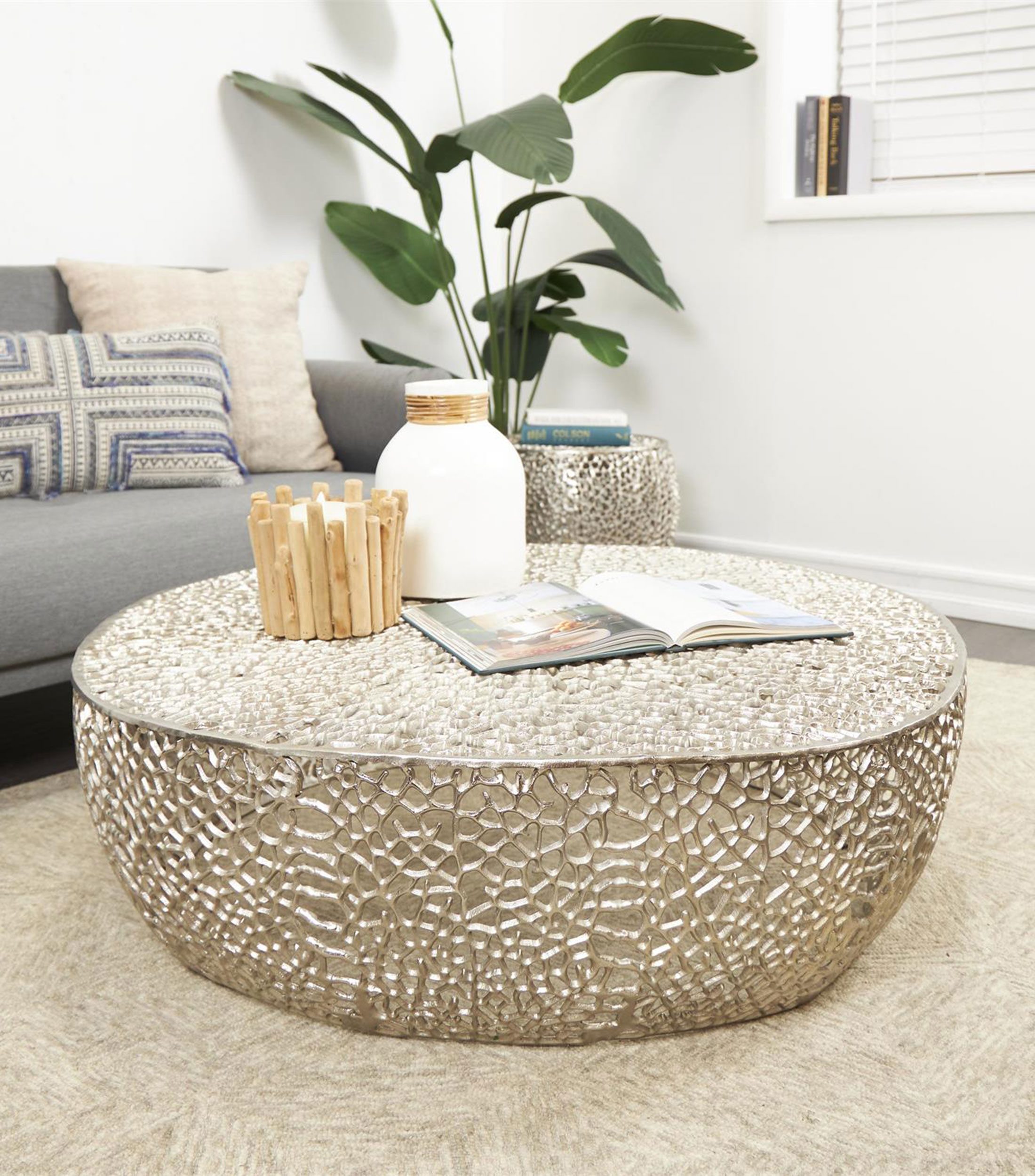 Mesa de centro coral en aluminio