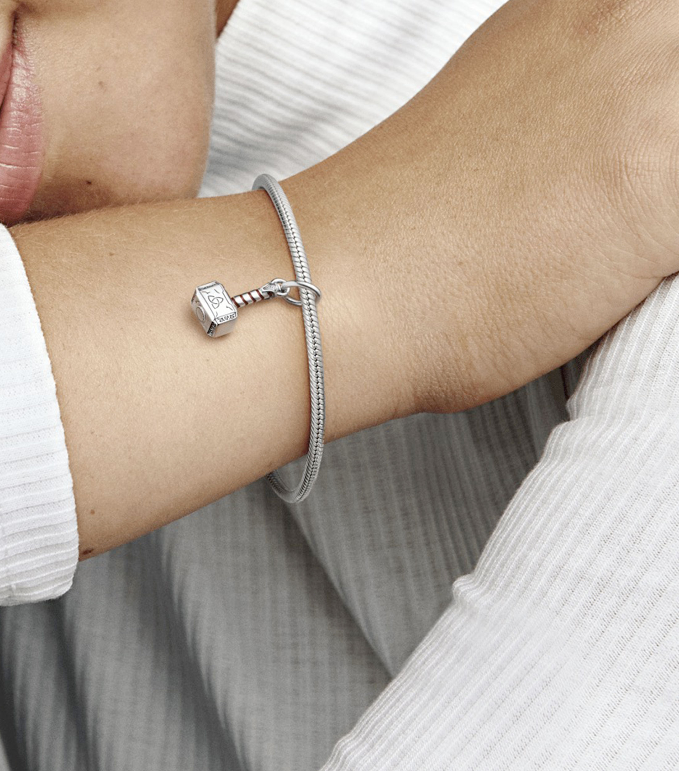 Charm Martillo de Thor en plata Unisex