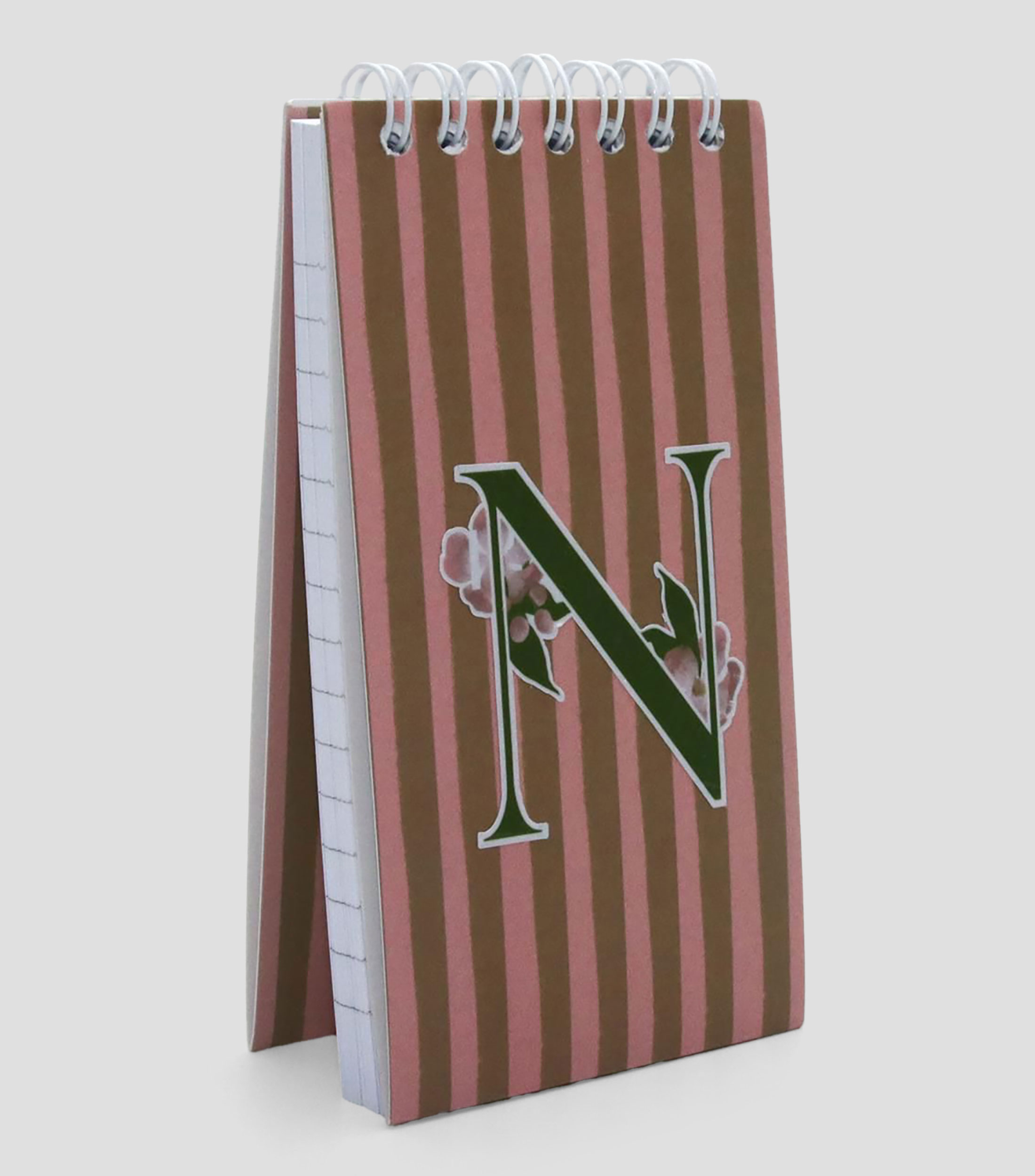 Libreta chica inicial "N", hojas raya