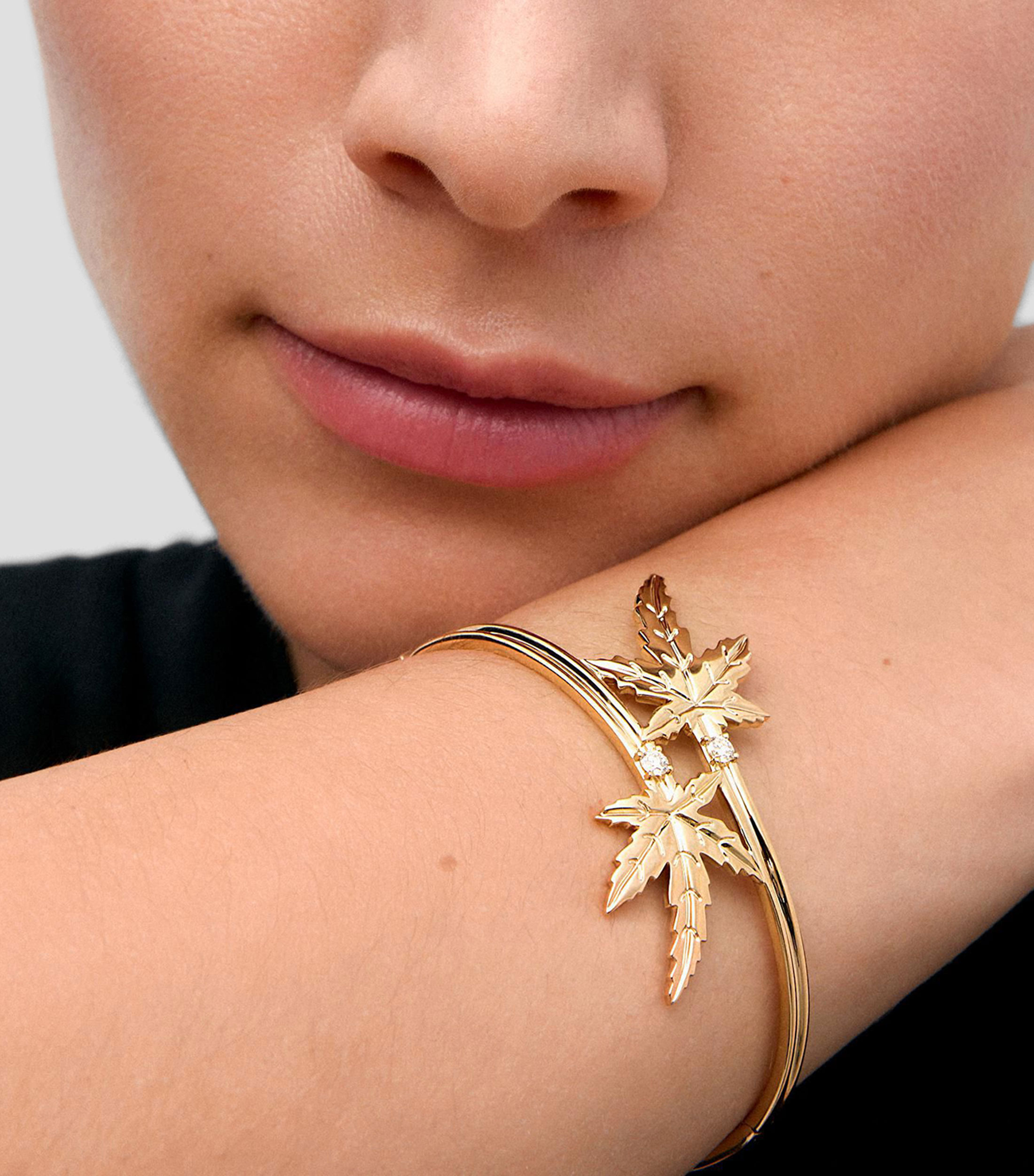 Pulsera en oro amarillo 18 kilates con diamantes Arce Mujer