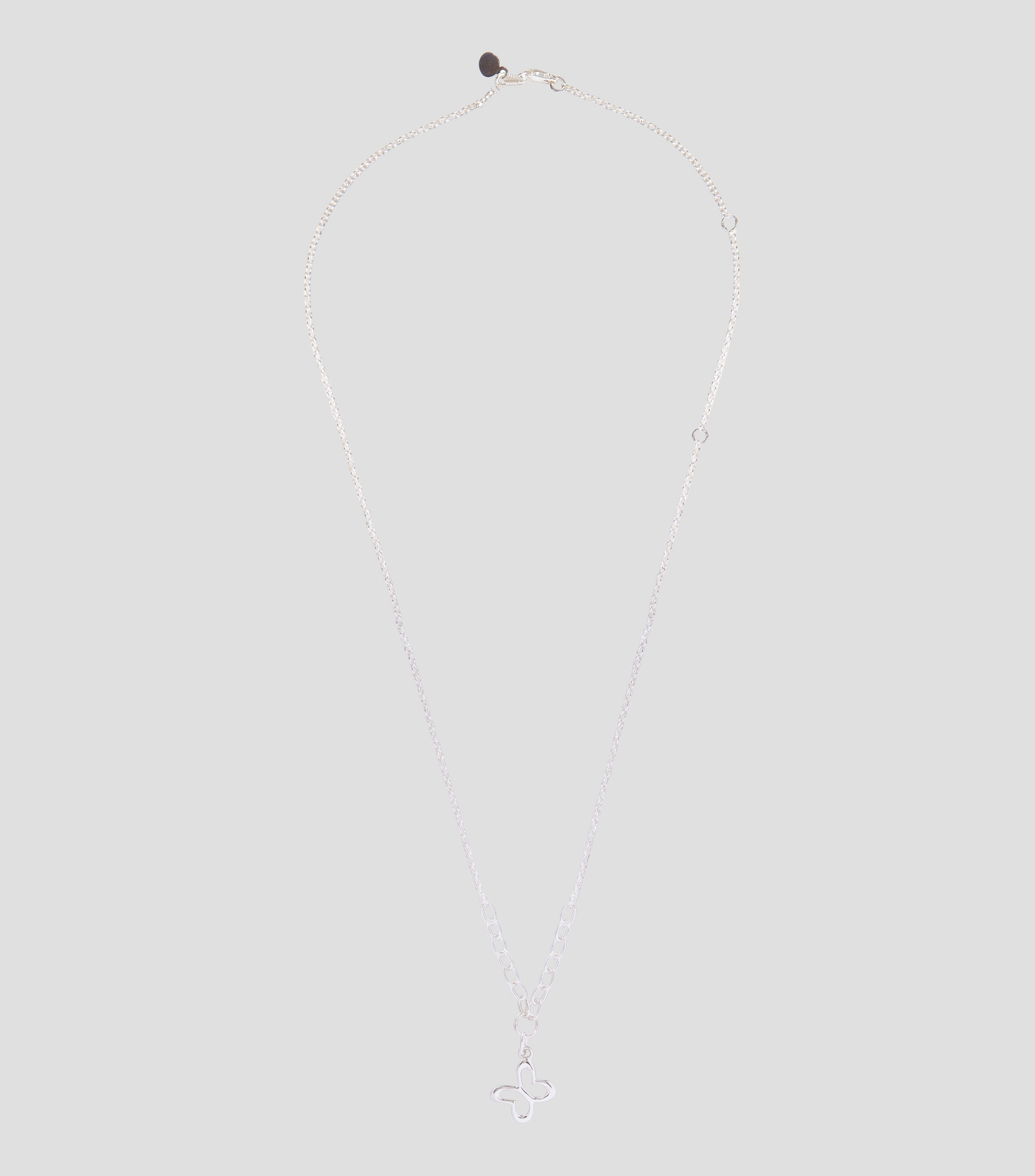 Dije en plata Mariposa Mujer