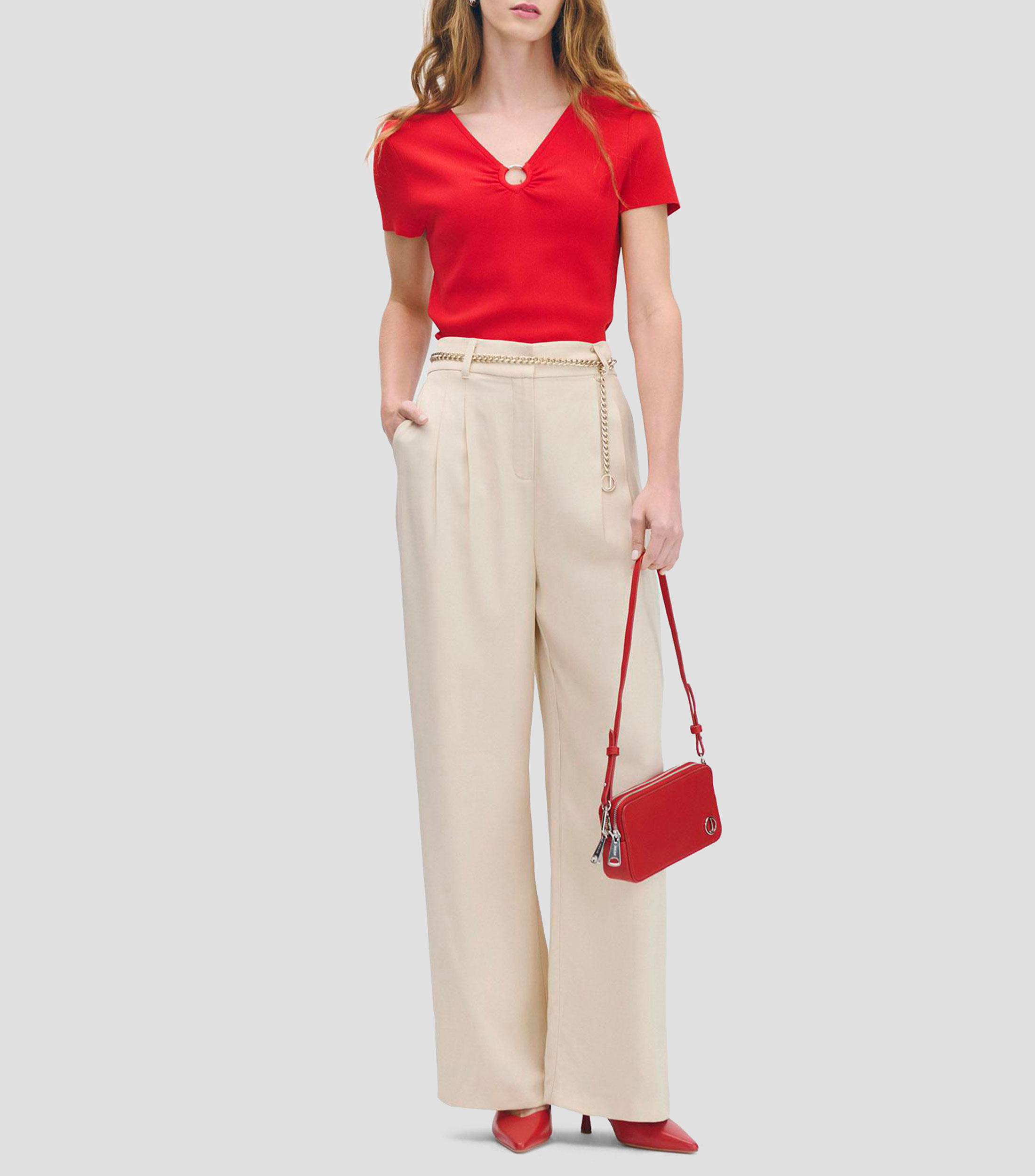 Pantalón wideleg tiro alto de lino arena claro con cadena Mujer
