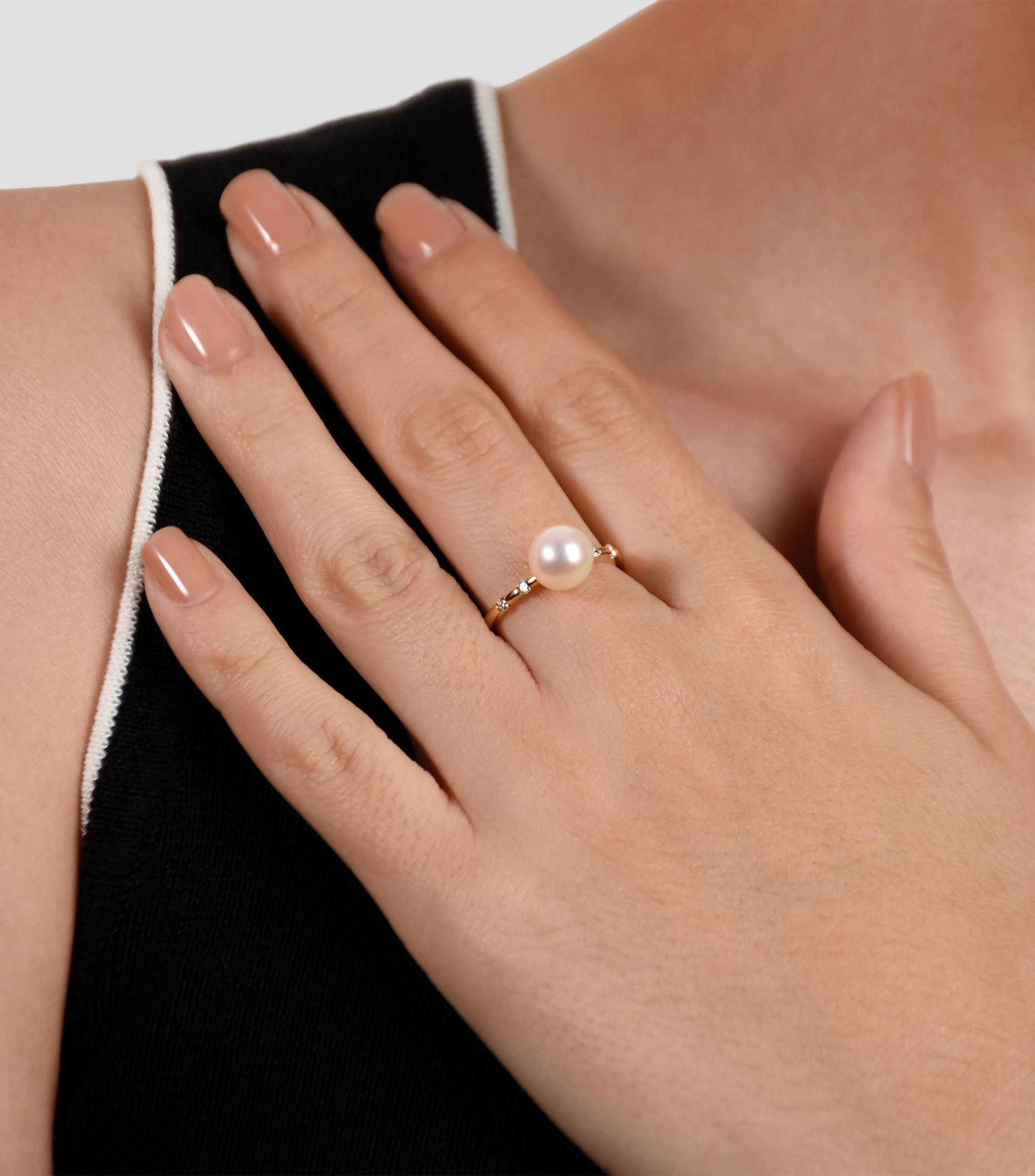 Anillo en Oro amarillo de 14 Kilates con Perla y diamantes Mujer
